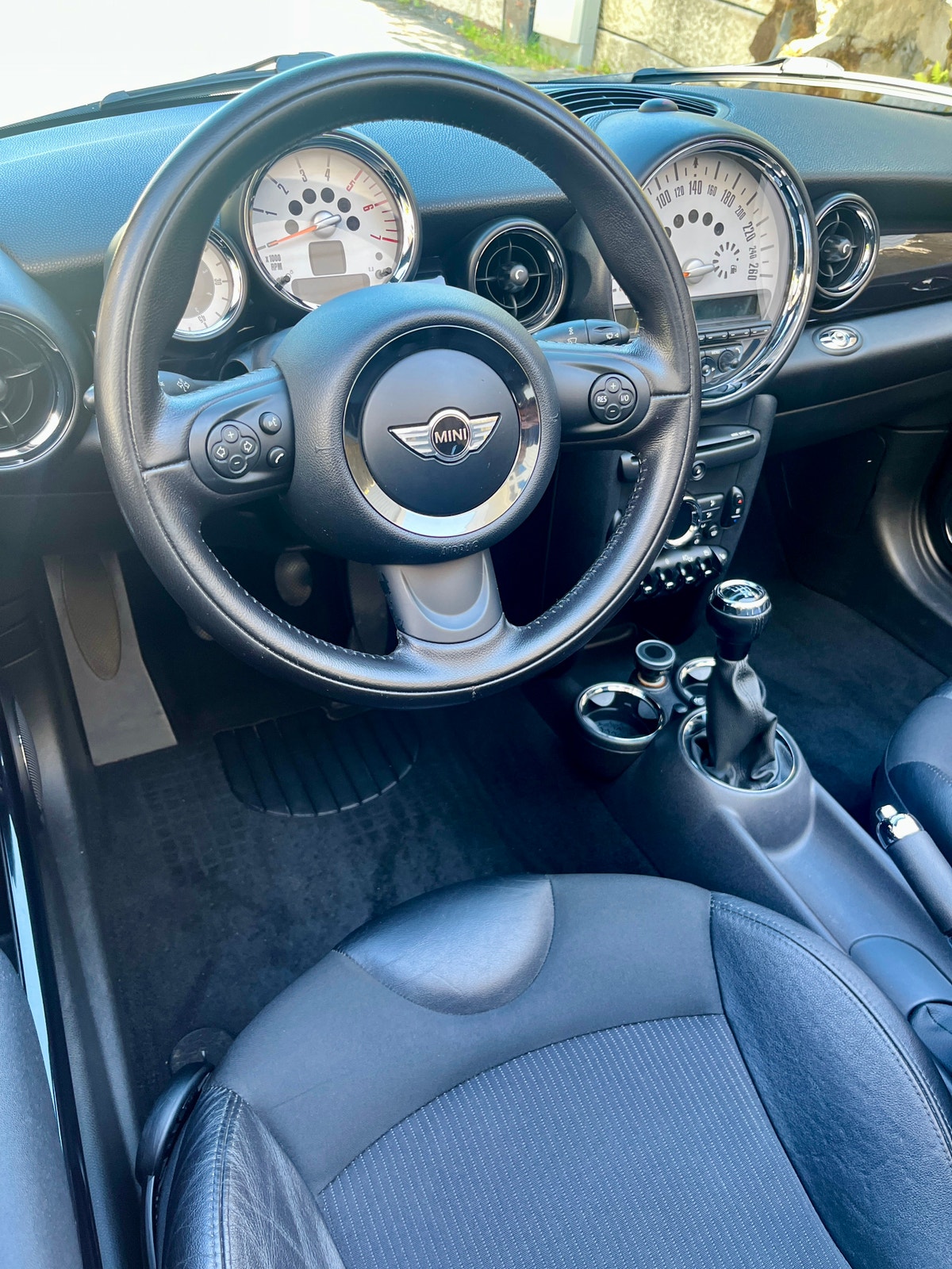 MINI Cooper D Convertible Manual, 112hp, 2011