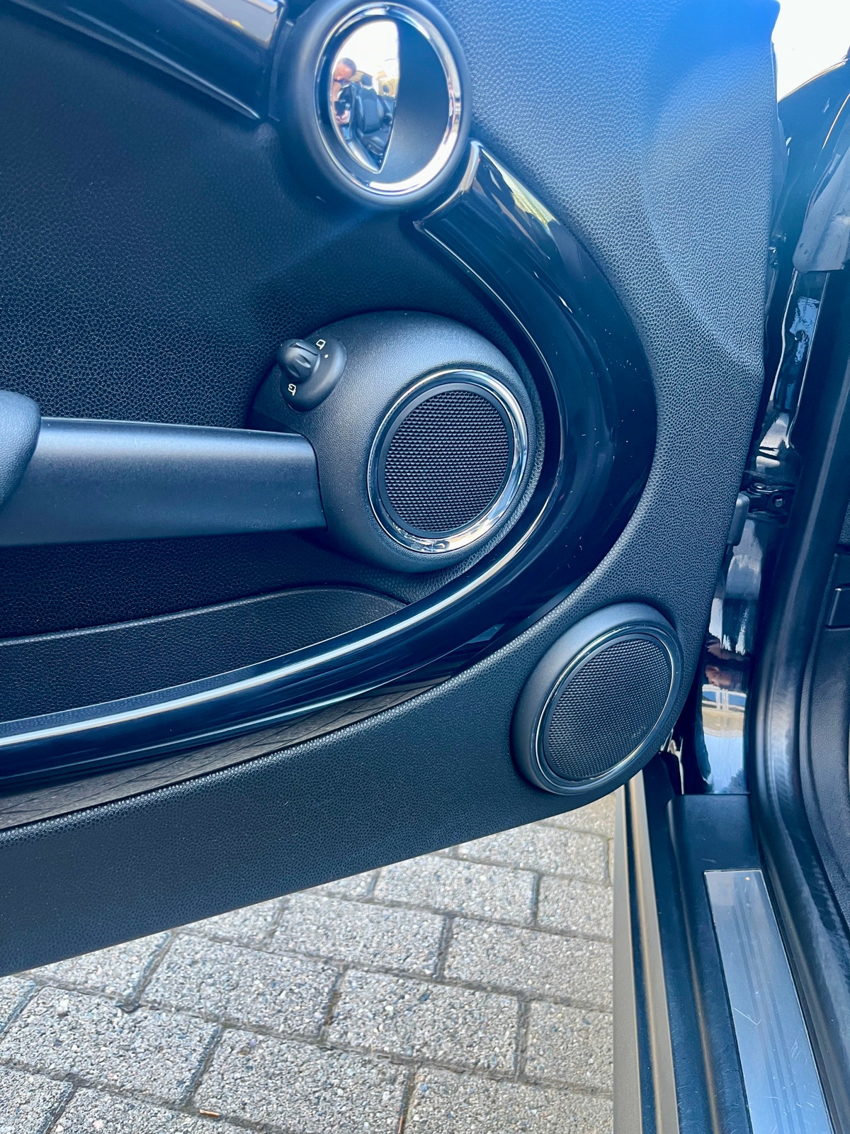 MINI Cooper D Convertible Manual, 112hp, 2011