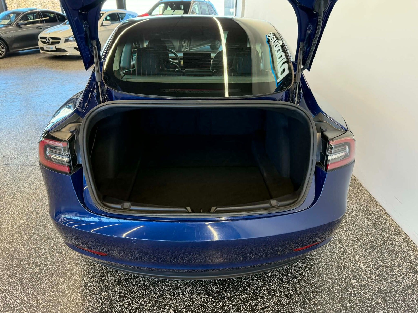 Tesla Model 3 Standard Range Plus, 325hk, 2020