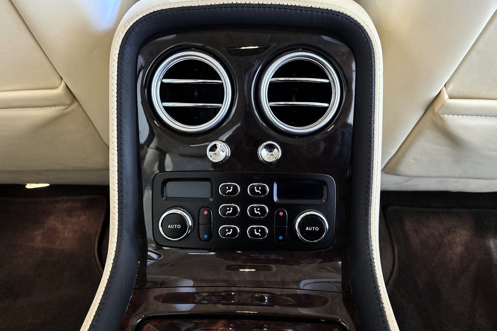 Bentley Continental Flying Spur 6.0 W12 TipTronic, 560hp, 2006