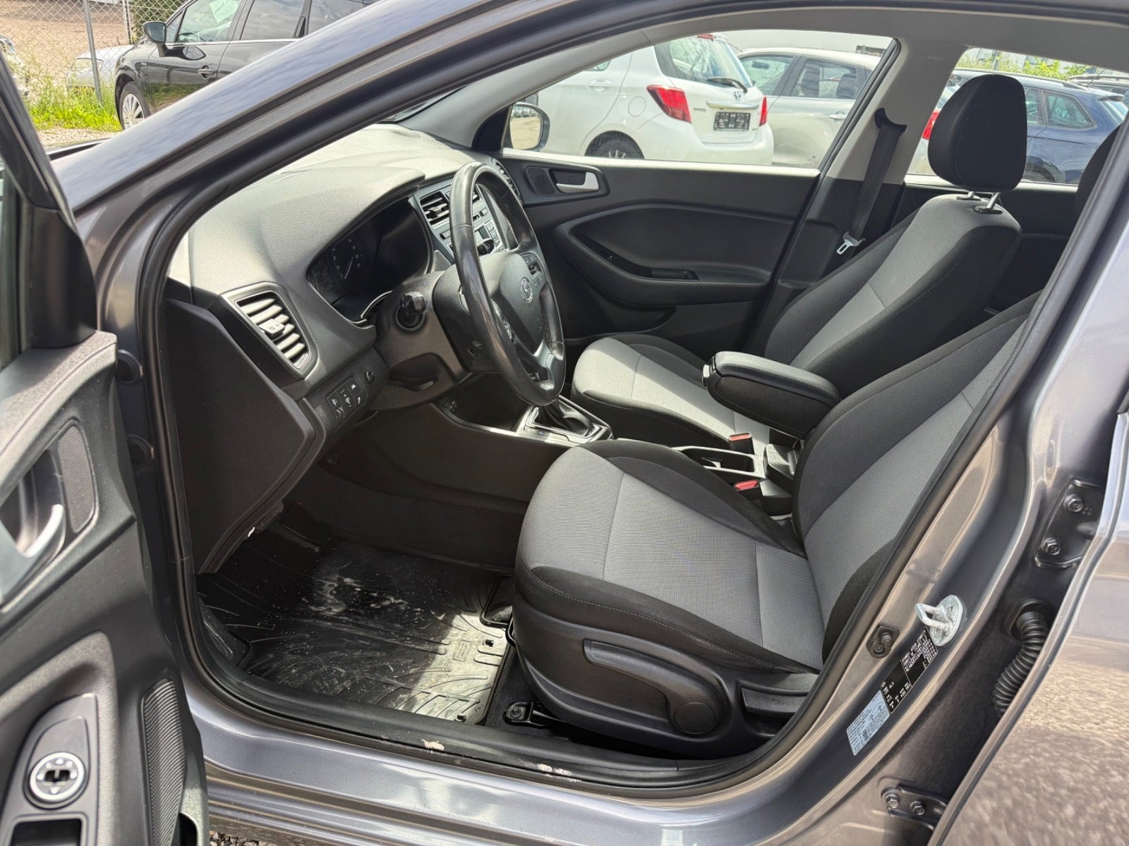Hyundai i20 1.4 Automatic, 101hp, 2017