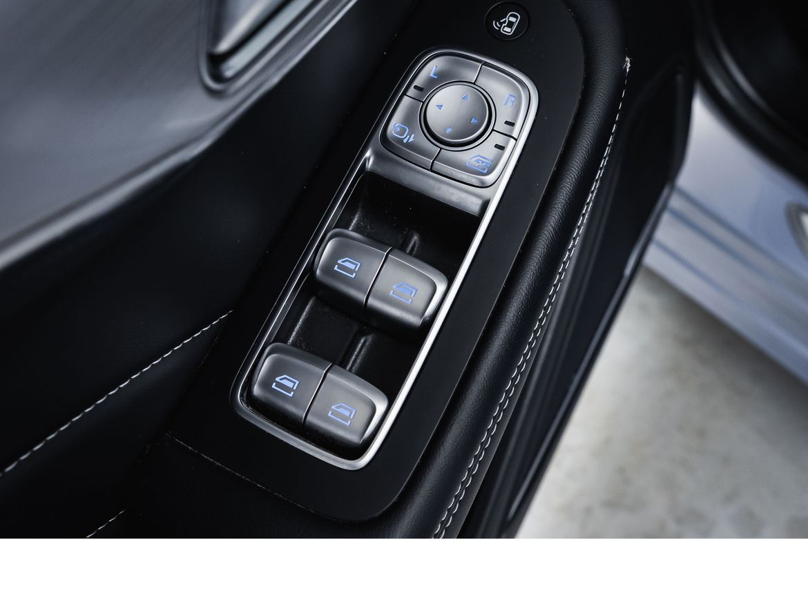 MG Marvel R Performance Automatic, 2-trins, 288ps, 2022