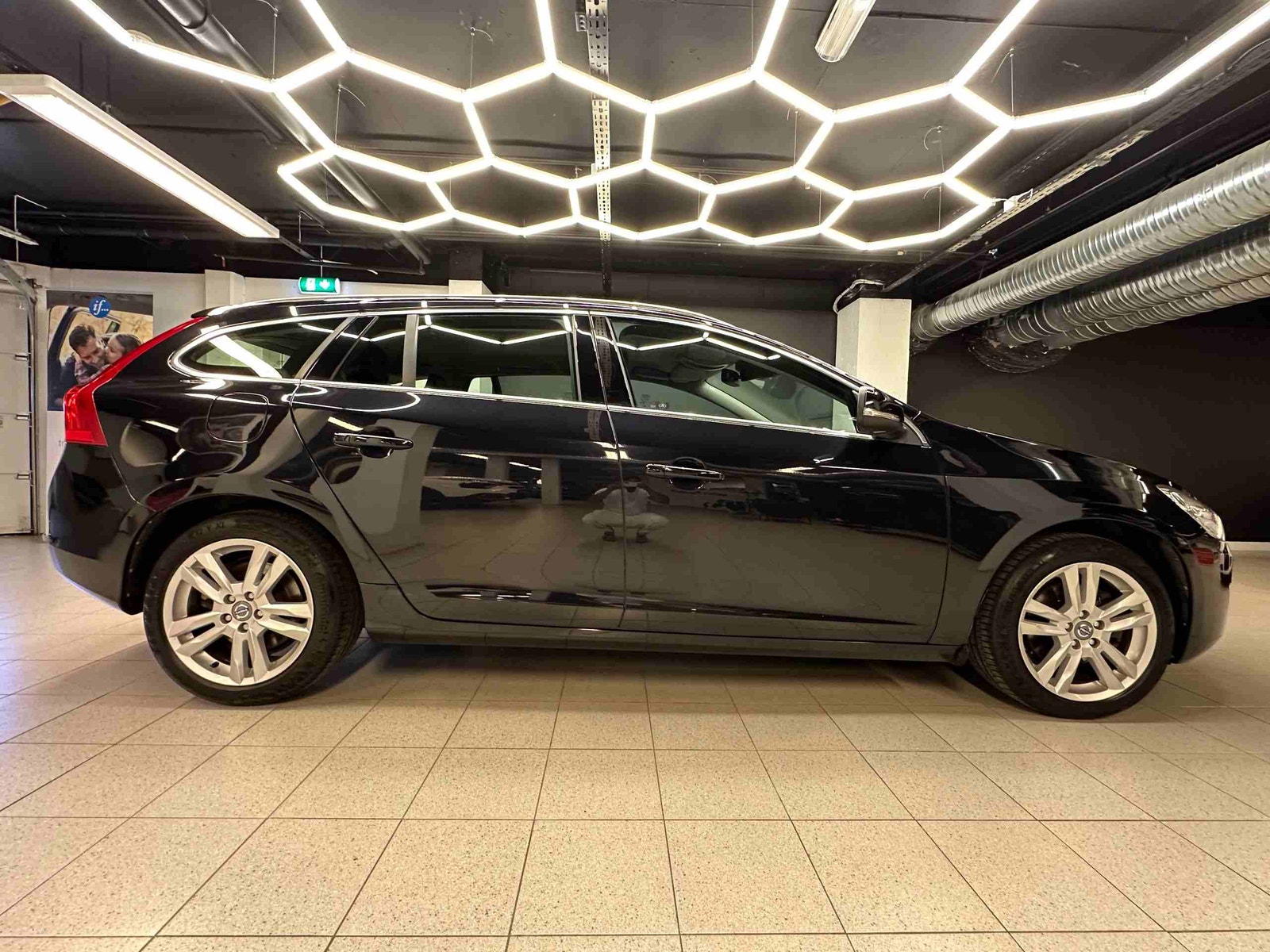 Volvo V60 D2 Powershift, 6-trinn, 115hk, 2013