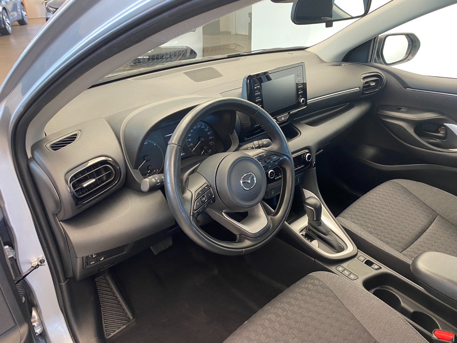 Mazda 2 Hybrid Automatic, 116hp, 2022