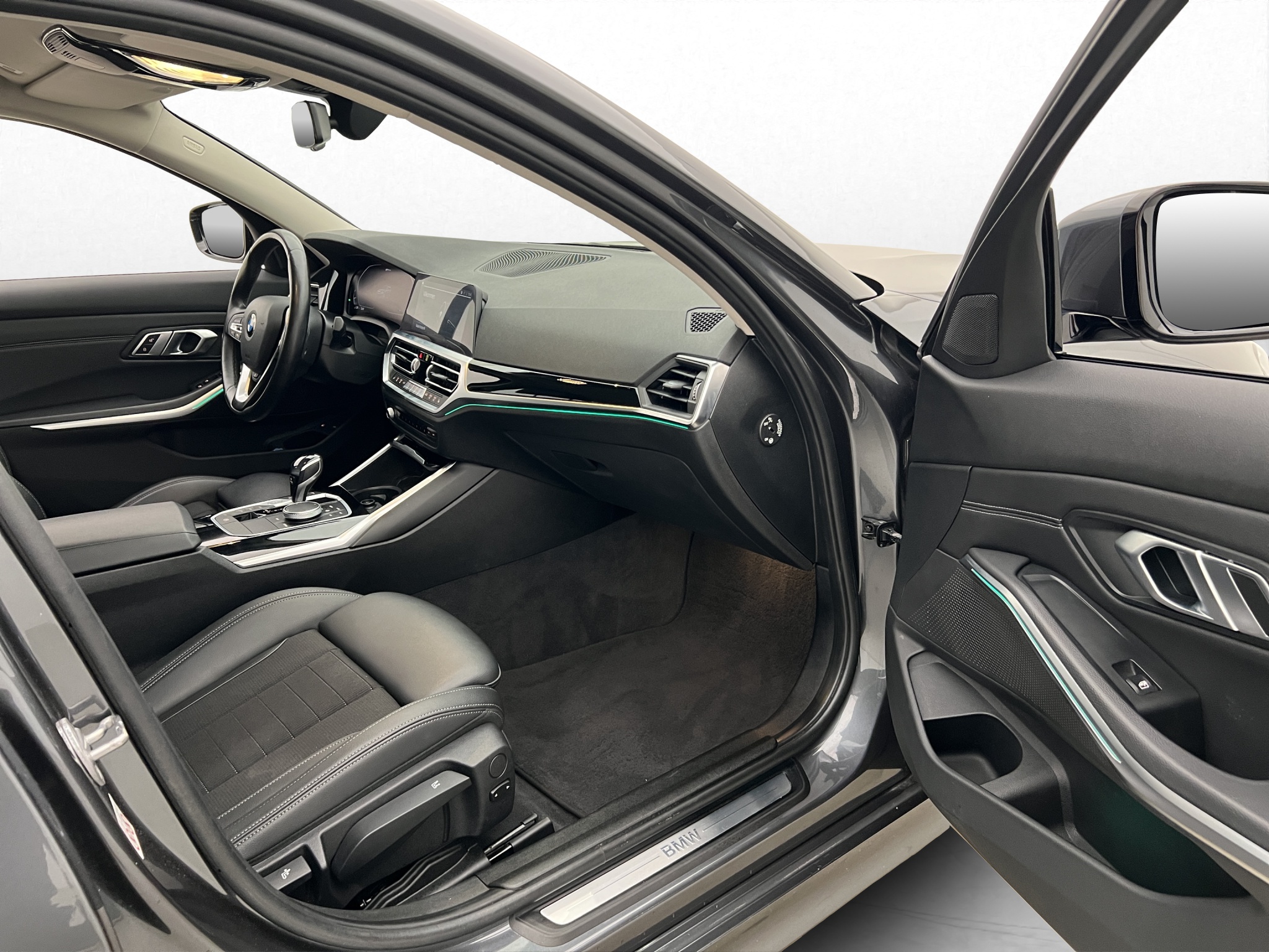 BMW 330e Touring Steptronic, 8-trins, 292ps, 2021