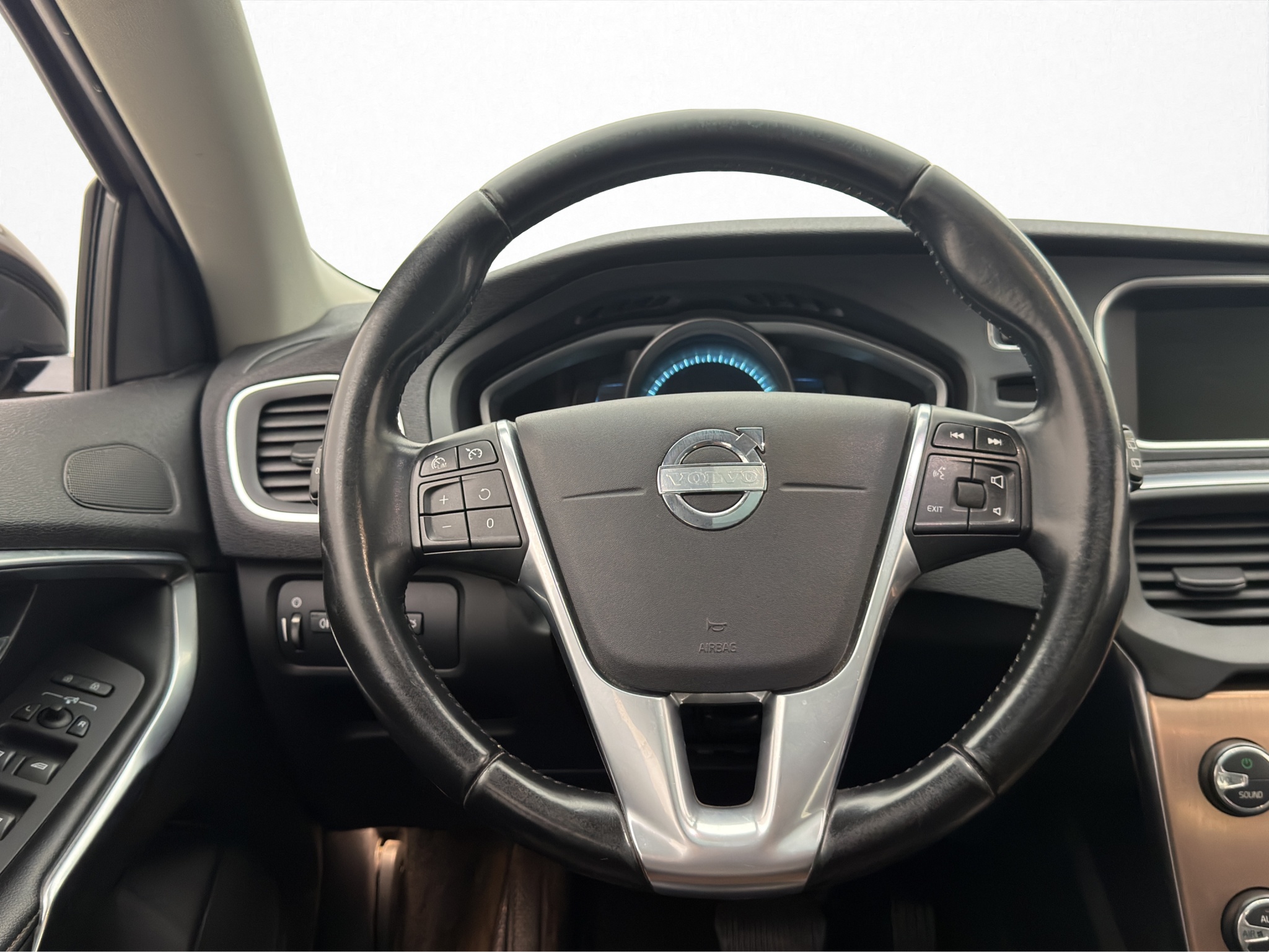 Volvo V40 Cross Country T4 AWD Geartronic, 6-trins, 180ps, 2014