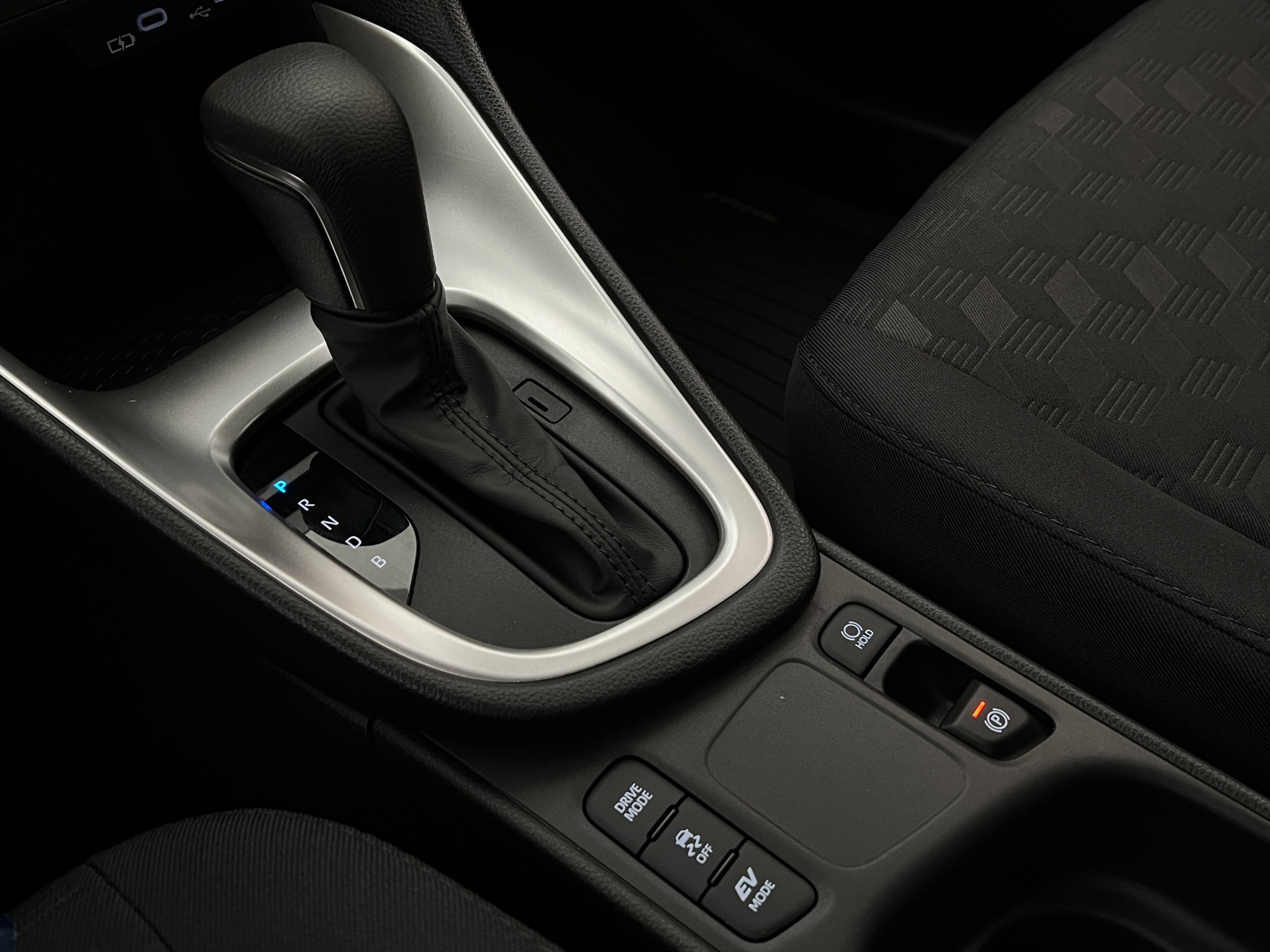 Mazda 2 Hybrid Automatic, 6-trins, 116ps, 2025