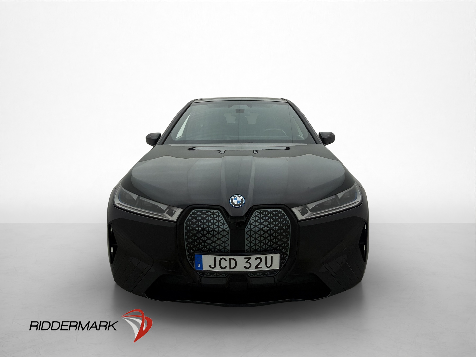 BMW iX xDrive40, 326ps, 2023