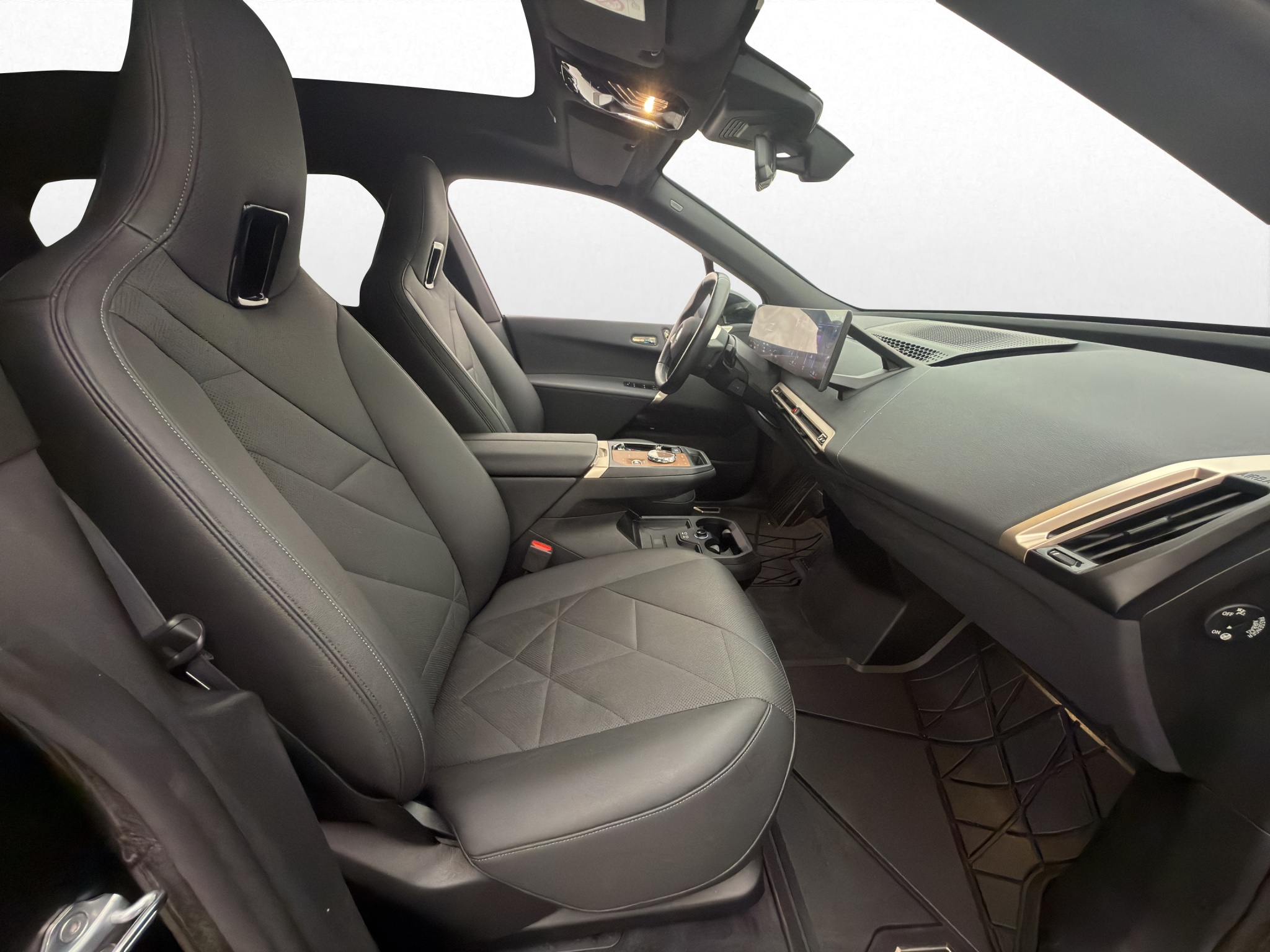 BMW iX xDrive40, 326ps, 2023