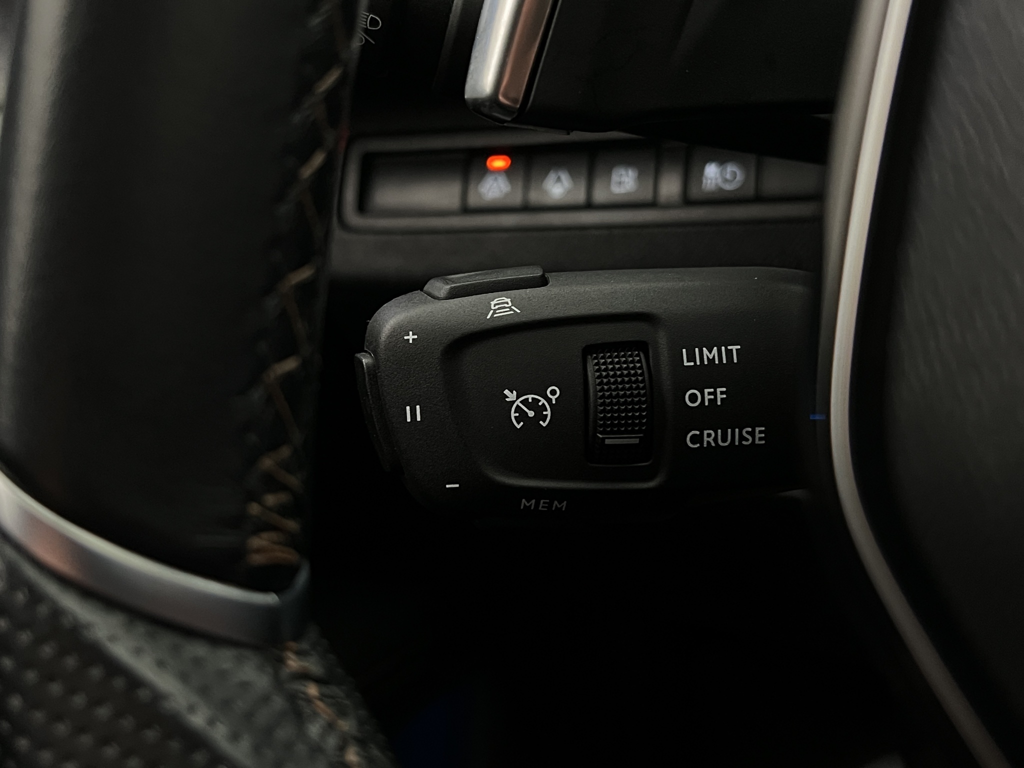 Peugeot 3008 HYBRID4 300 EAT, 300hp, 2022