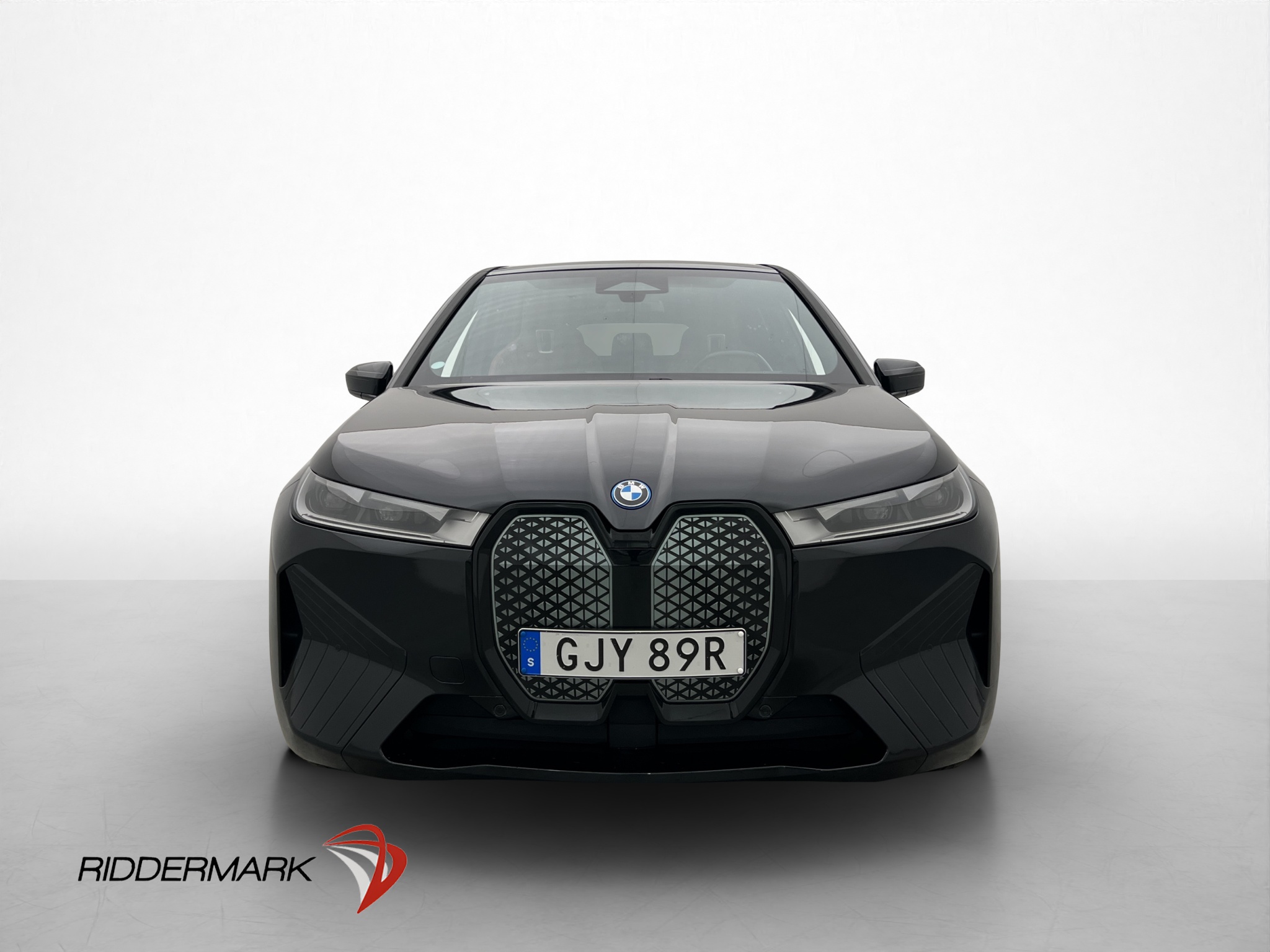 BMW iX xDrive50, 524ps, 2022