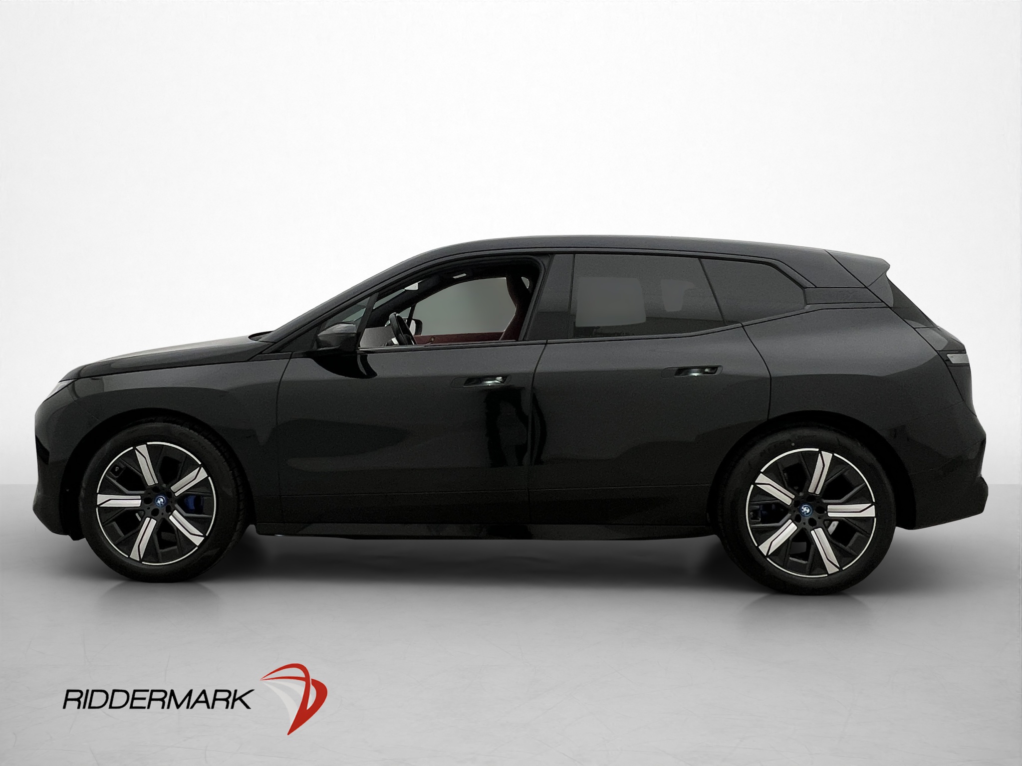 BMW iX xDrive50, 524ps, 2022