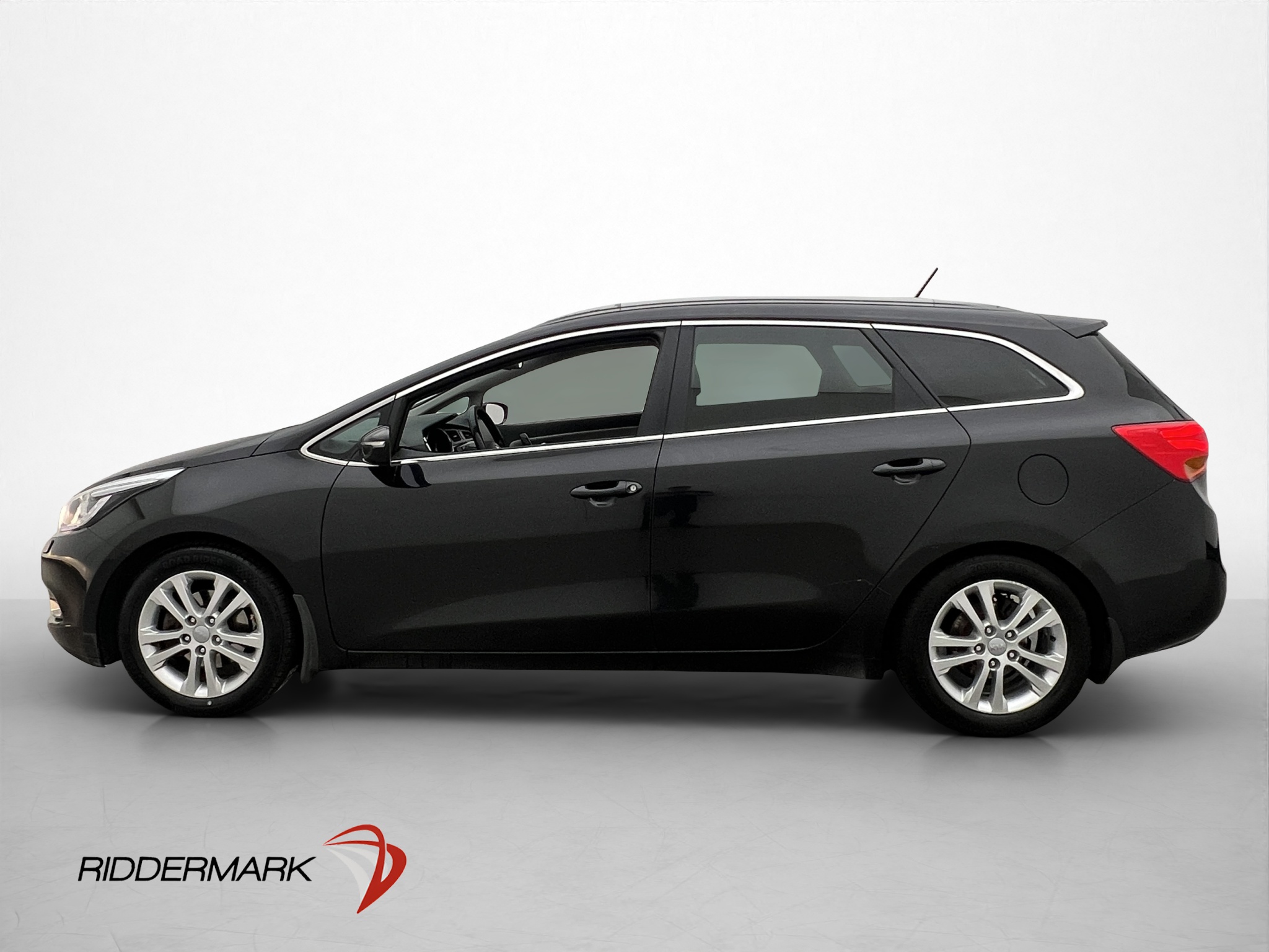 Kia cee'd_sw 1.6 CRDi Manual, 6-trins, 128ps, 2013