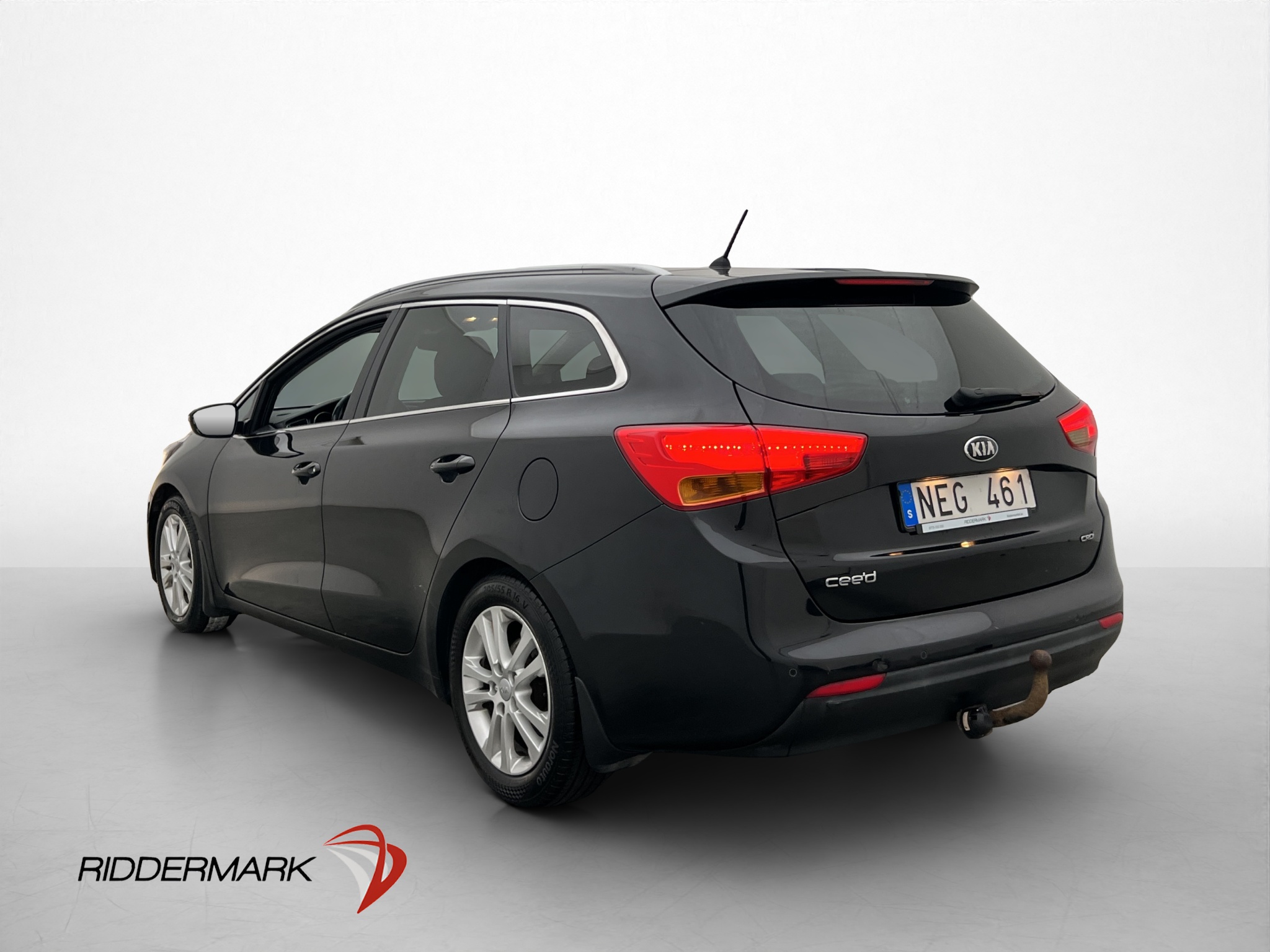 Kia cee'd_sw 1.6 CRDi Manual, 6-trins, 128ps, 2013