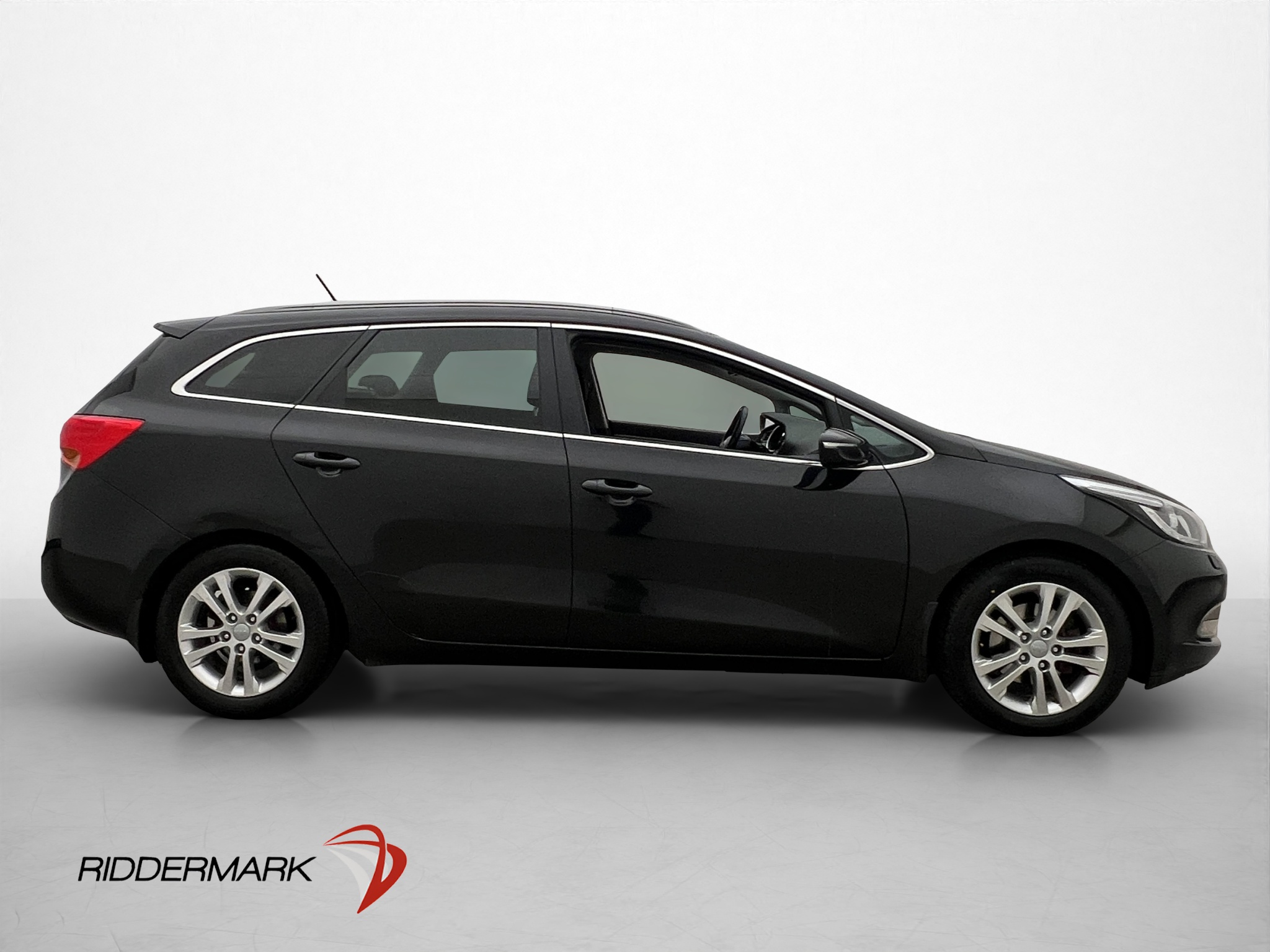 Kia cee'd_sw 1.6 CRDi Manual, 6-trins, 128ps, 2013