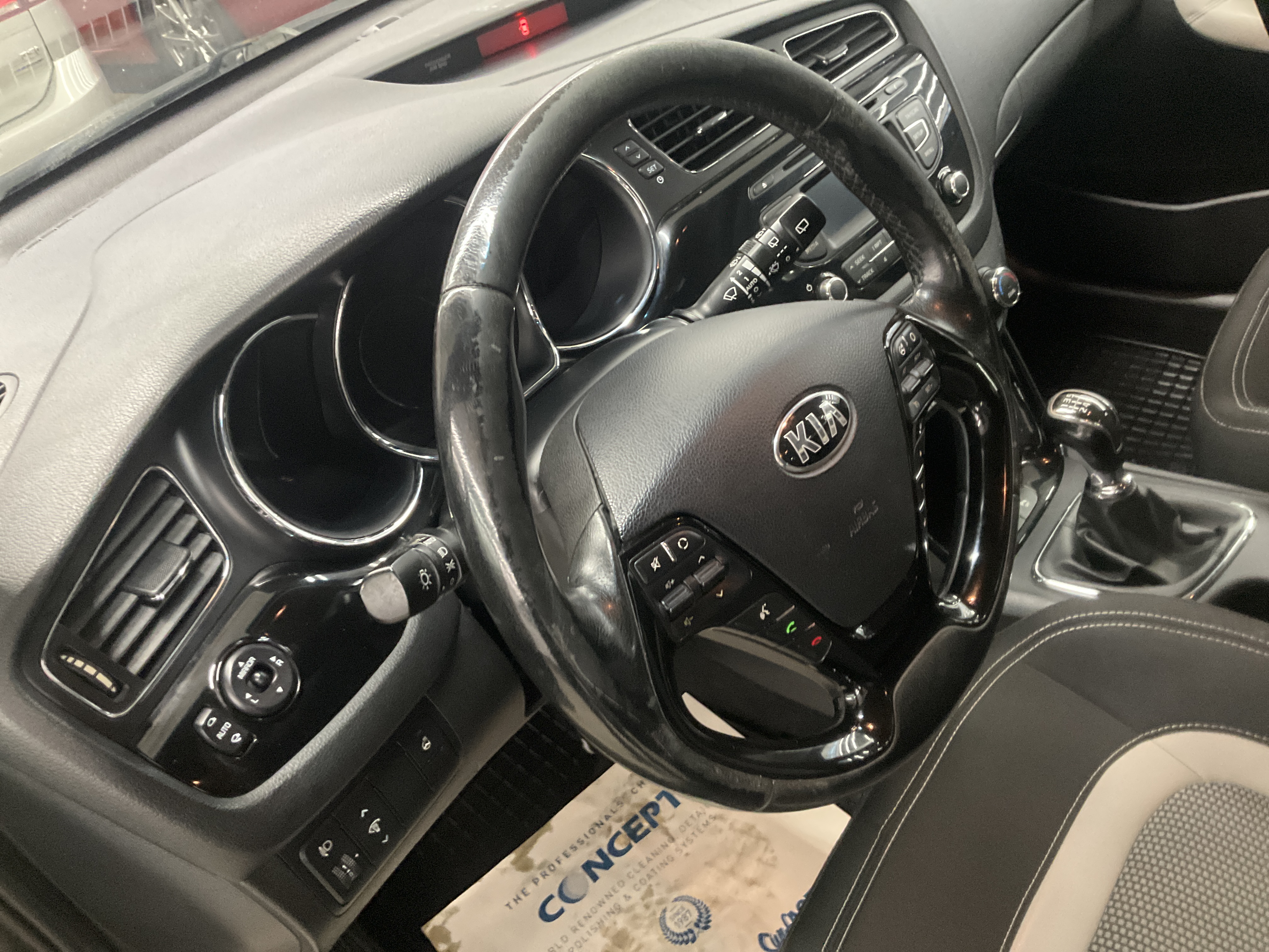 Kia cee'd_sw 1.6 CRDi Manual, 6-trins, 128ps, 2013