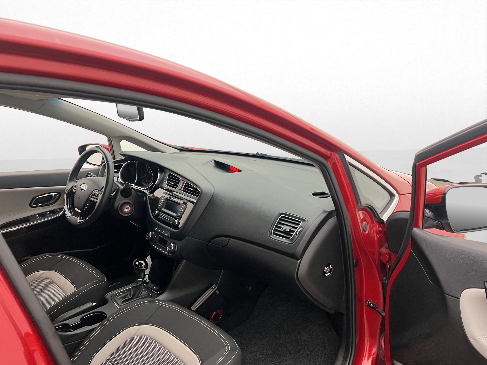 Kia cee'd 1.6 GDI DCT, 6-trins, 135ps, 2015