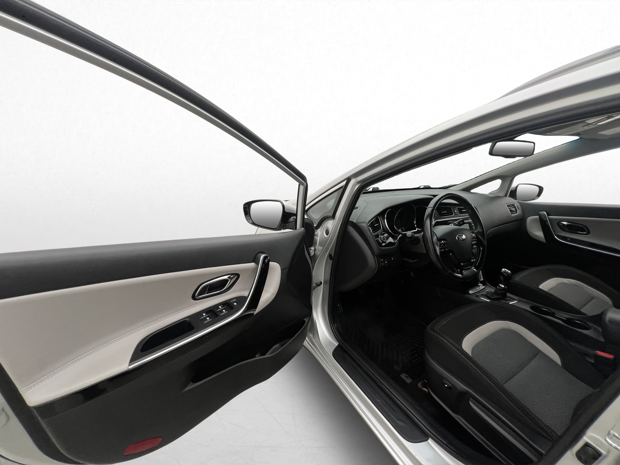 Kia cee'd_sw 1.6 CRDi Manual, 6-trins, 128ps, 2015
