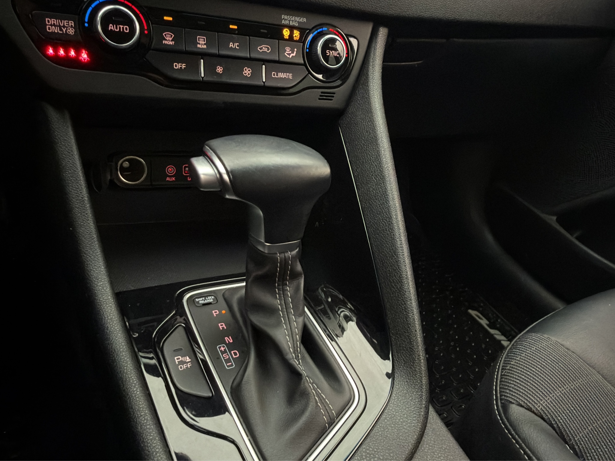 Kia Niro Hybrid DCT, 141hp, 2018