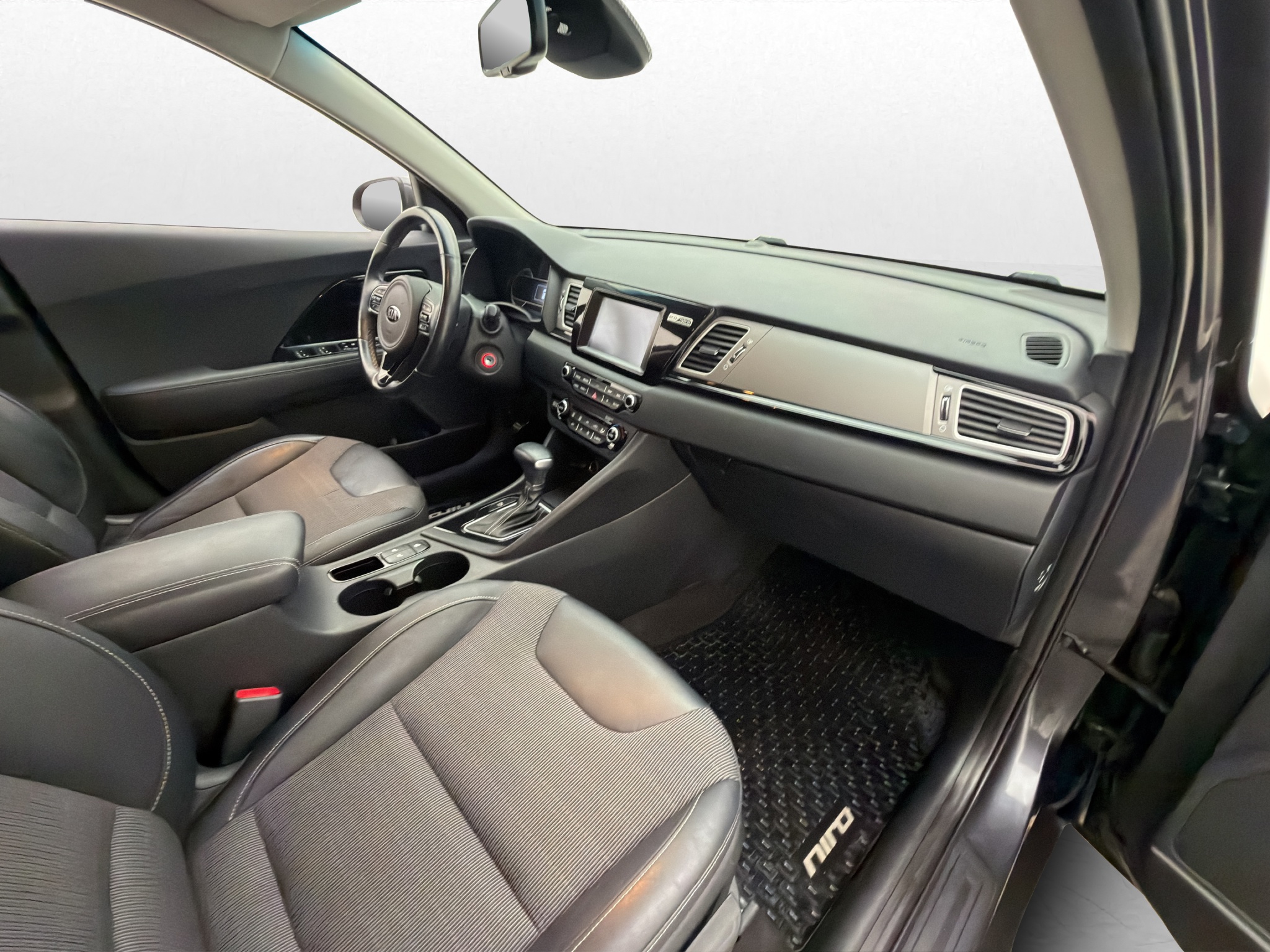 Kia Niro Hybrid DCT, 141hp, 2018