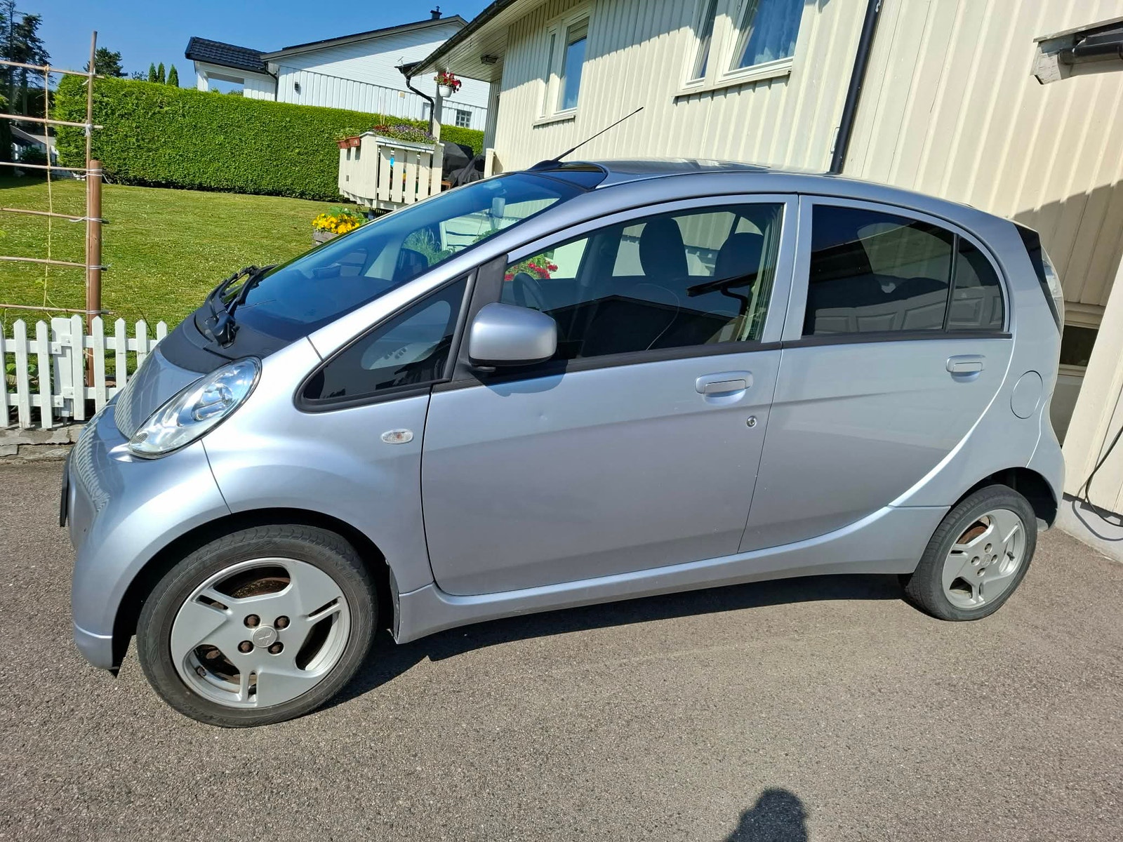 Mitsubishi i-MiEV 16 kWh, 67hp, 2013