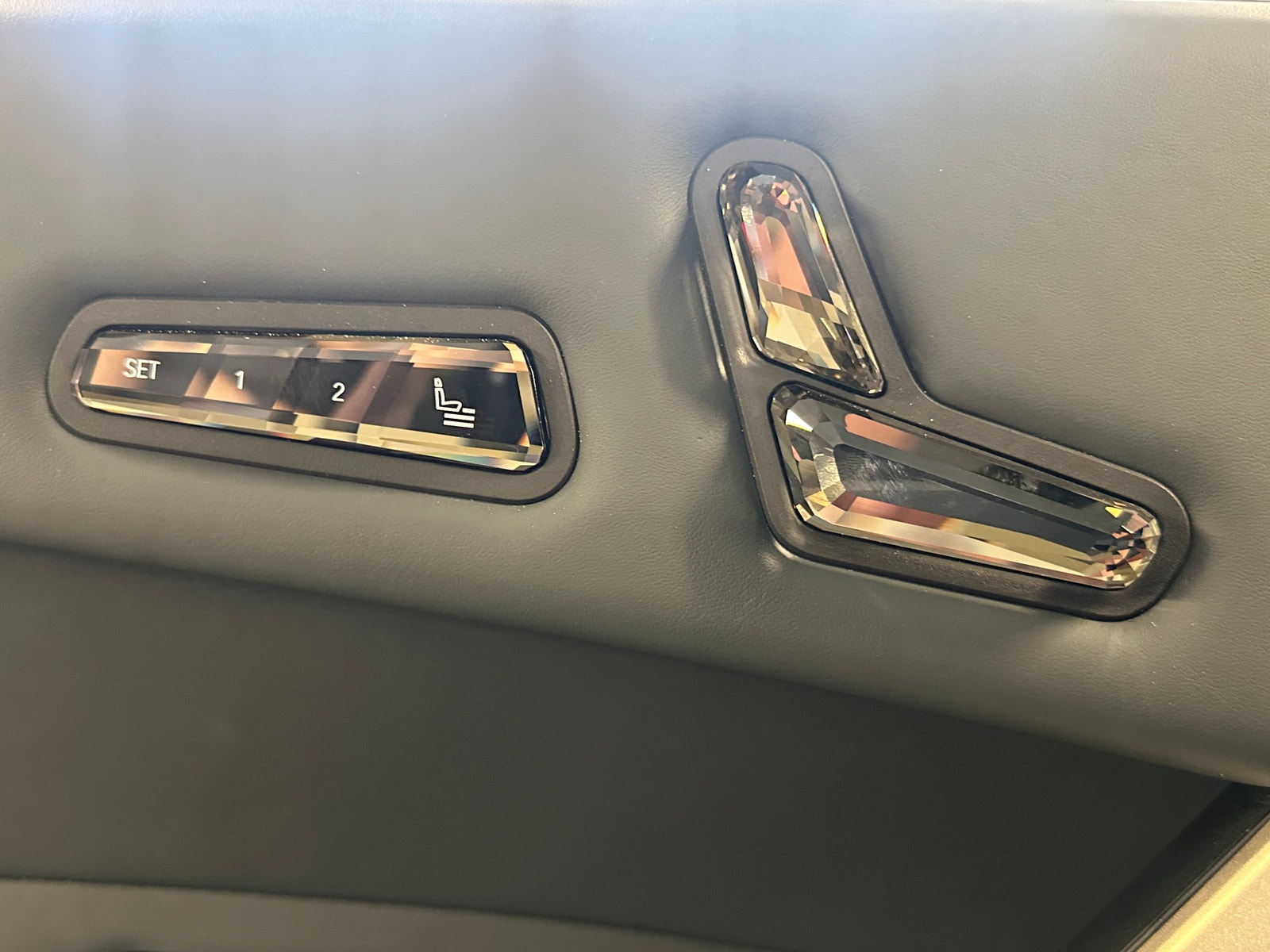 BMW iX xDrive40, 326hk, 2022