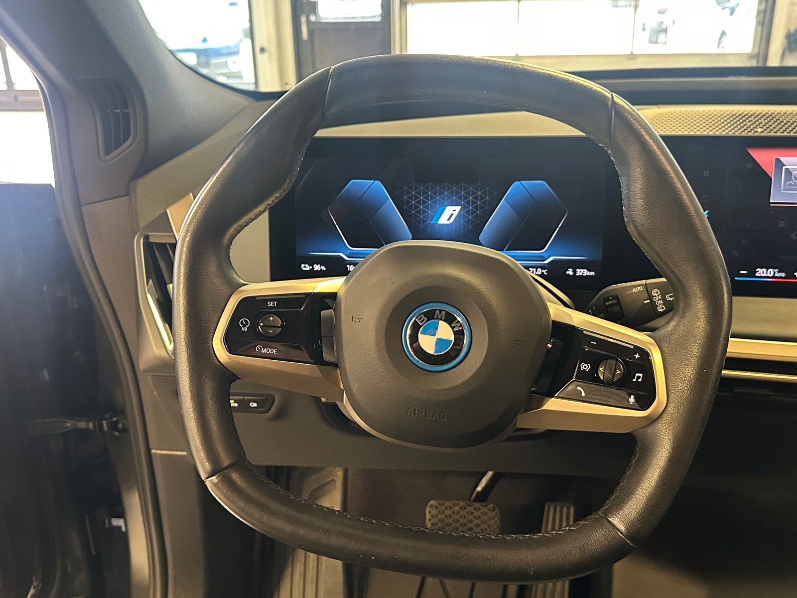 BMW iX xDrive40, 326hk, 2022
