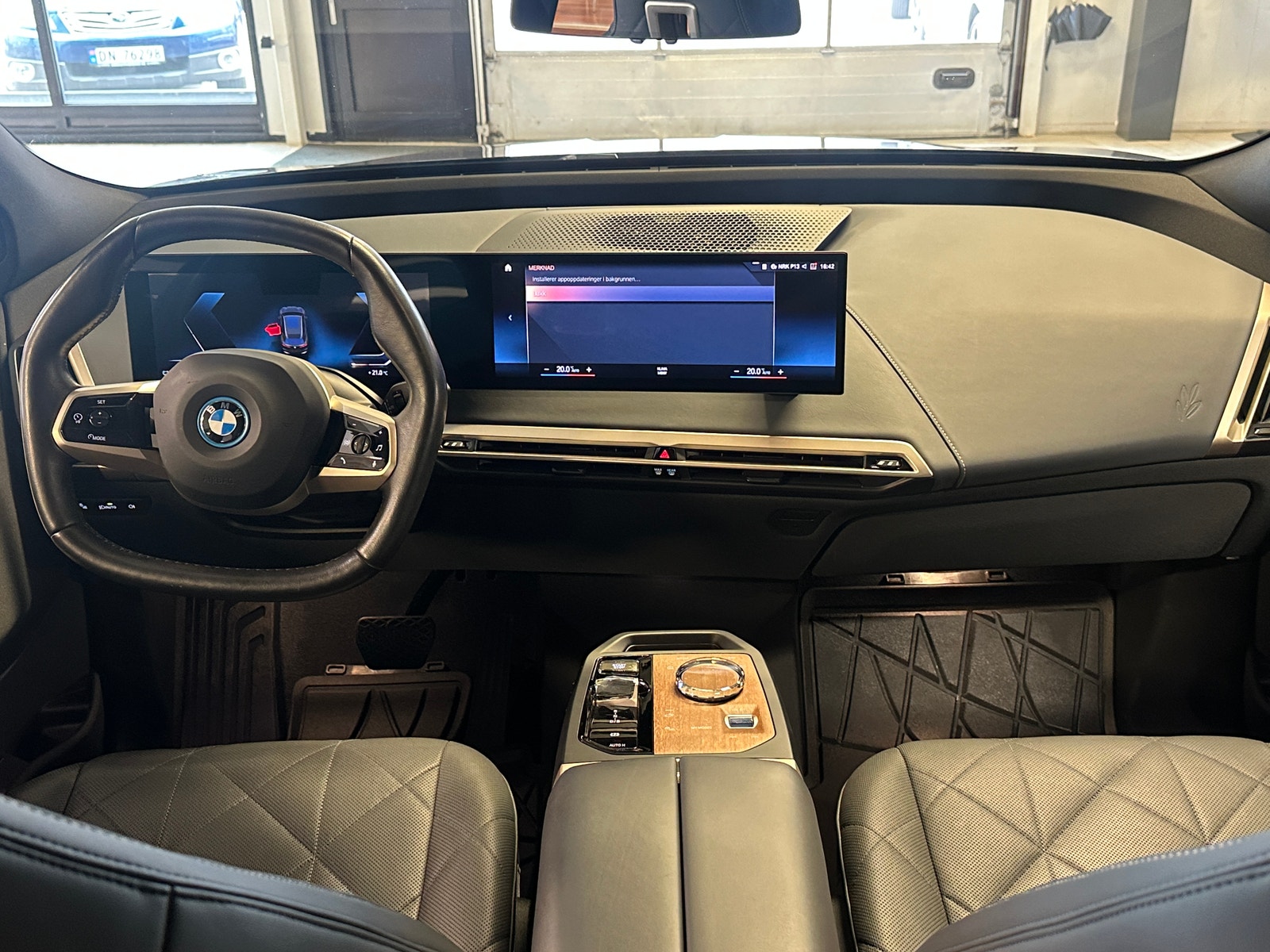 BMW iX xDrive40, 326hk, 2022