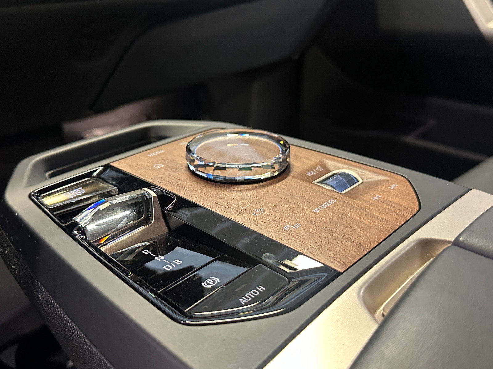 BMW iX xDrive40, 326hk, 2022