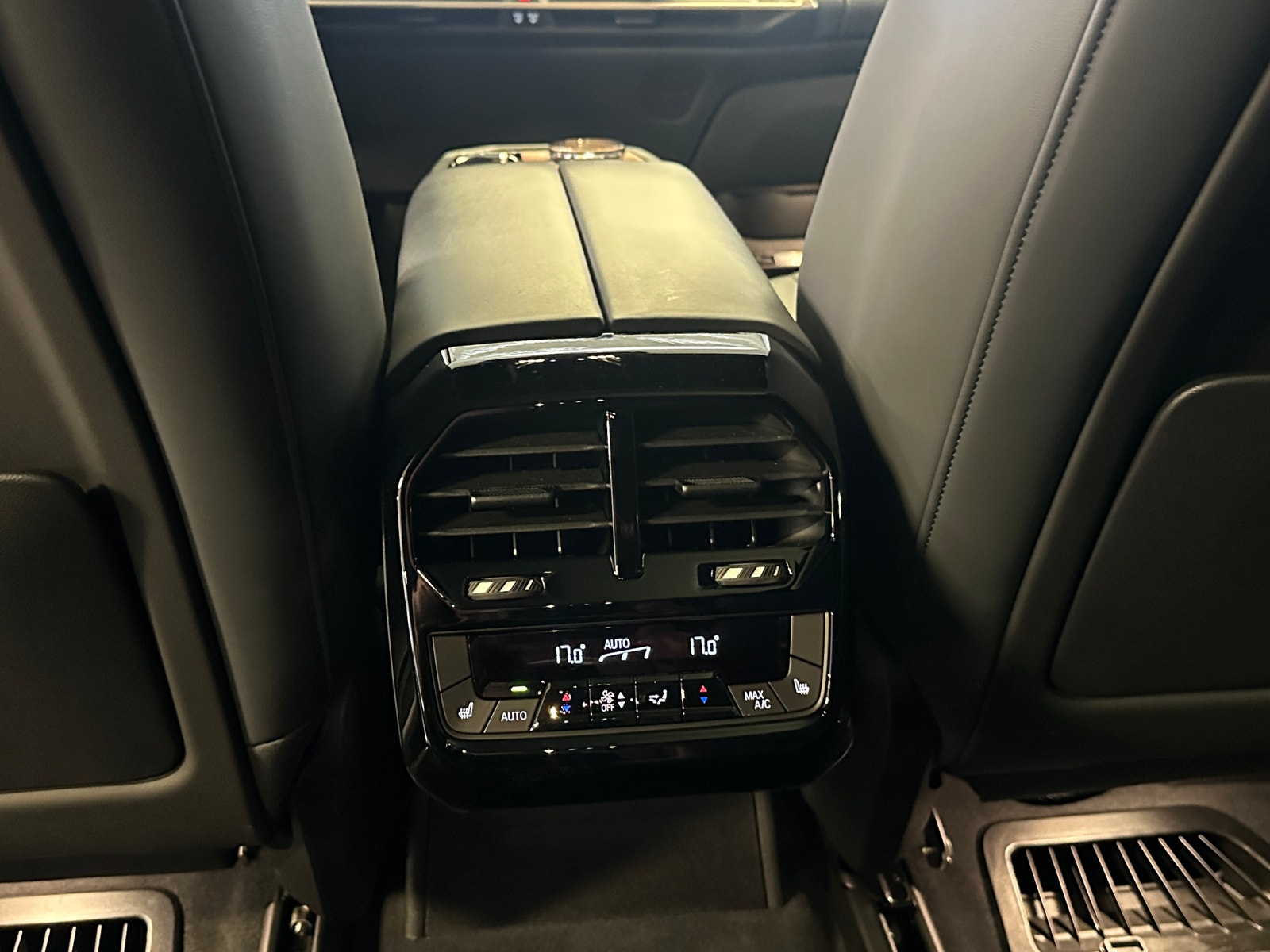 BMW iX xDrive40, 326hk, 2022