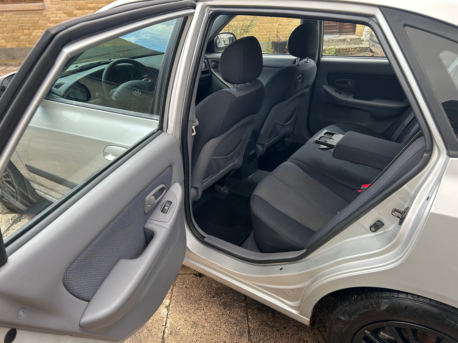 Hyundai Elantra Halvkombi 1.6 Manuell, 105hk, 2006