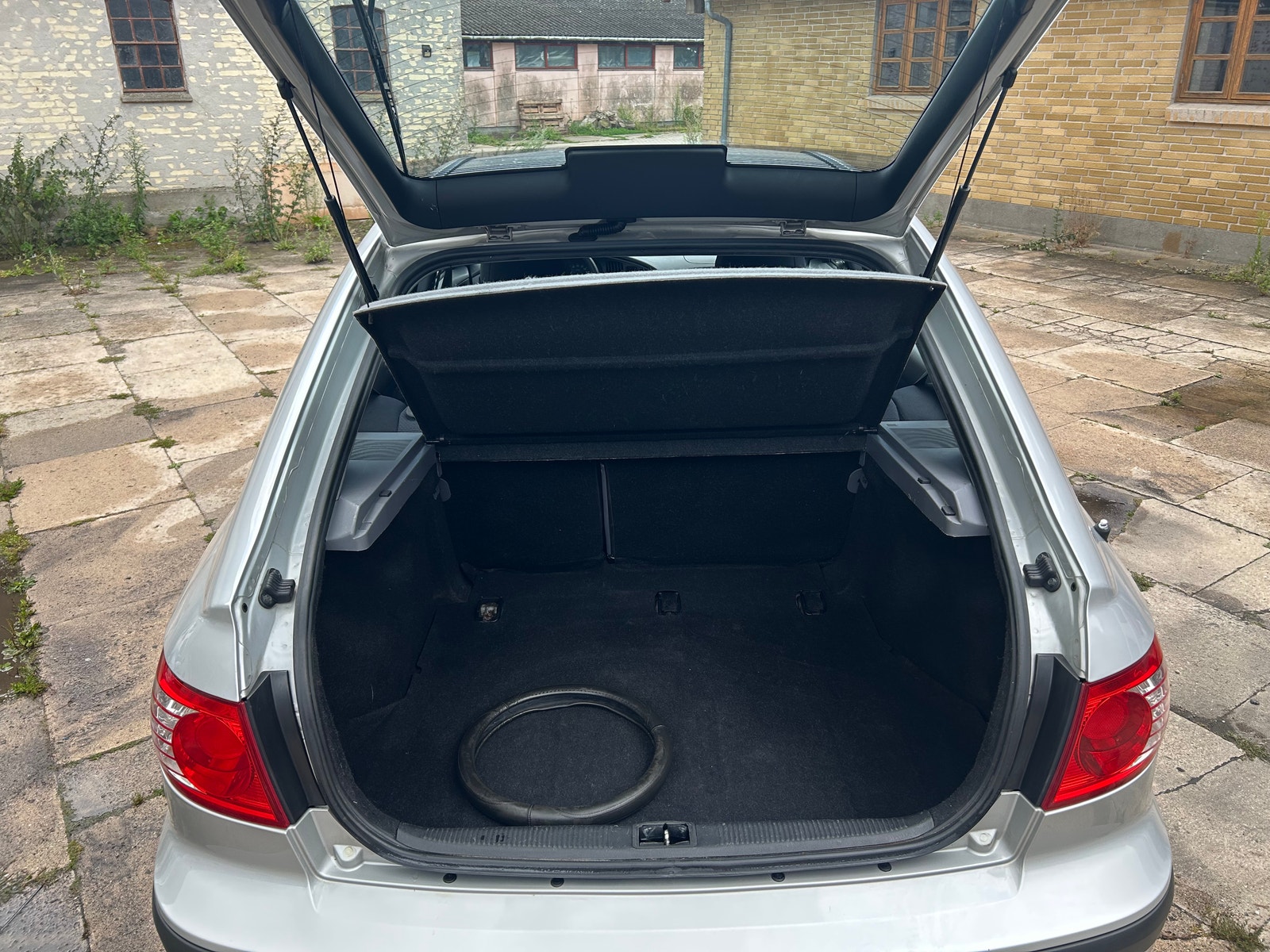 Hyundai Elantra Halvkombi 1.6 Manuell, 105hk, 2006