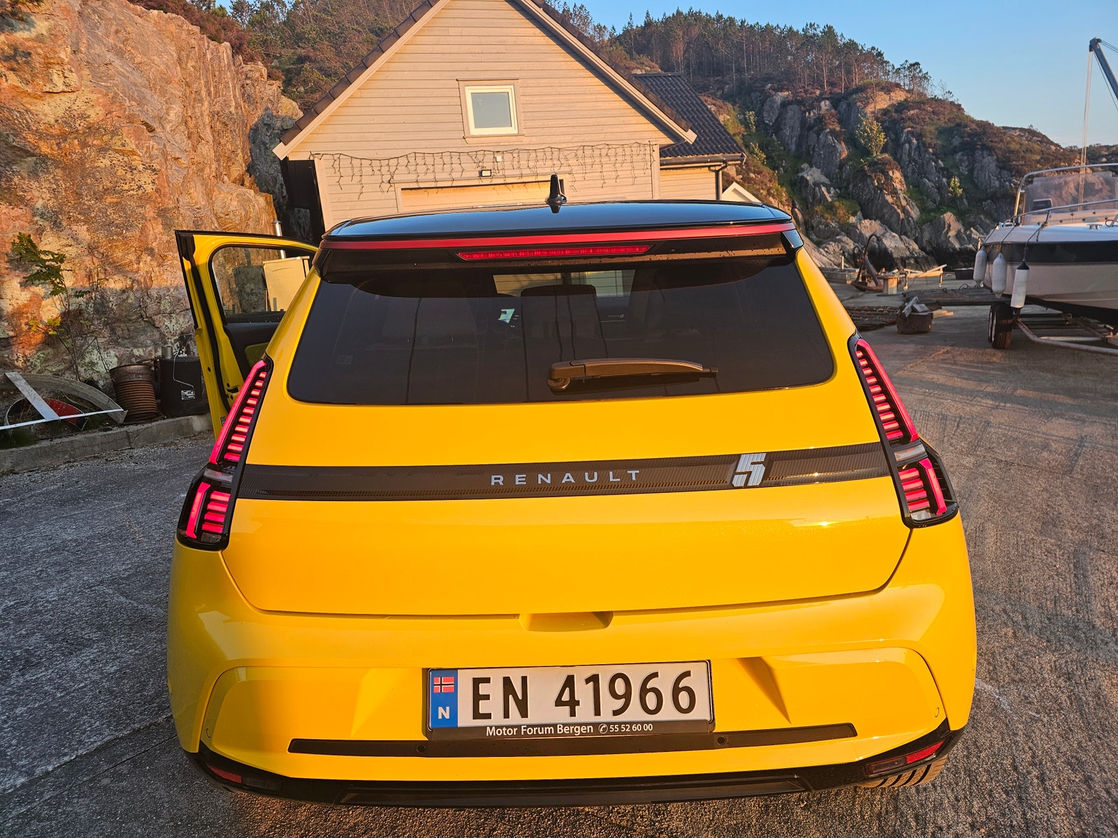 Renault 5 E-Tech 52 kWh, 150ps, 2025