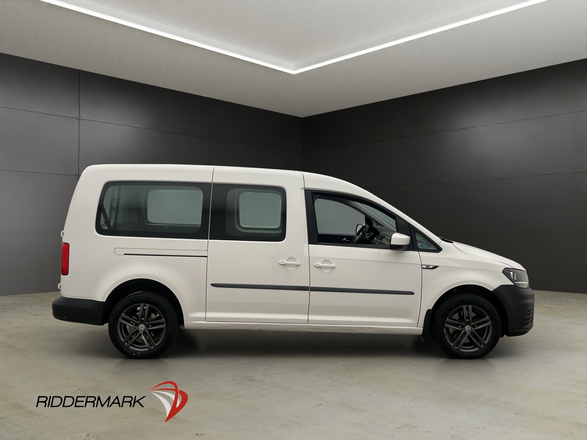Volkswagen Caddy Maxi Life 7-Seater 2.0 TDI BMT Manual, 102hp, 2020