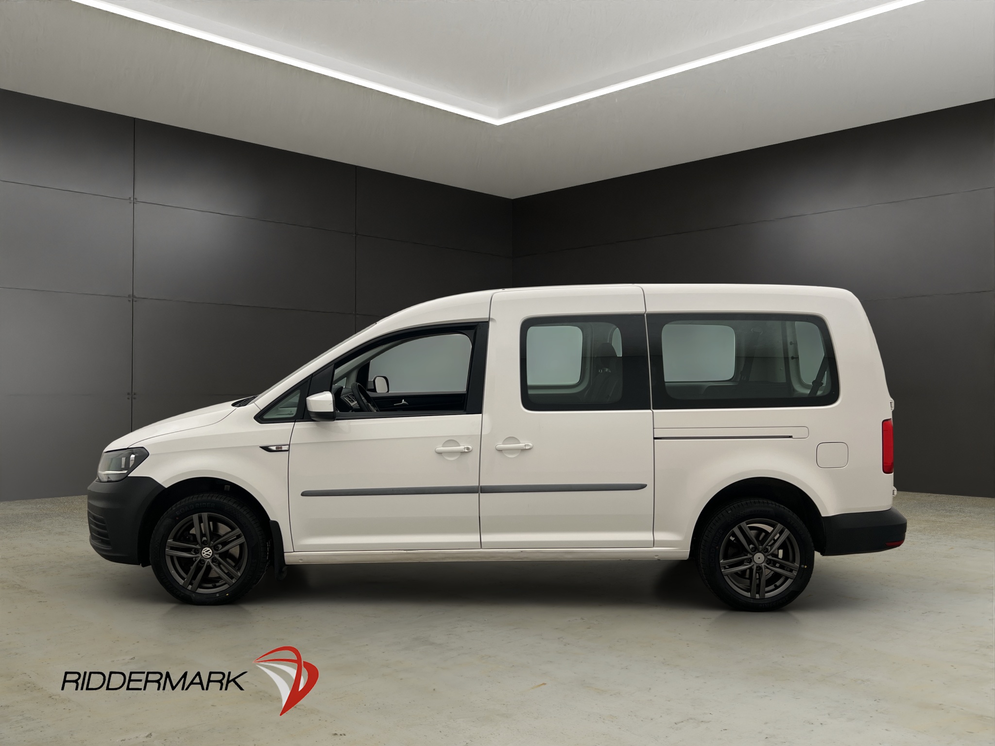 Volkswagen Caddy Maxi Life 7-Seater 2.0 TDI BMT Manual, 102hp, 2020