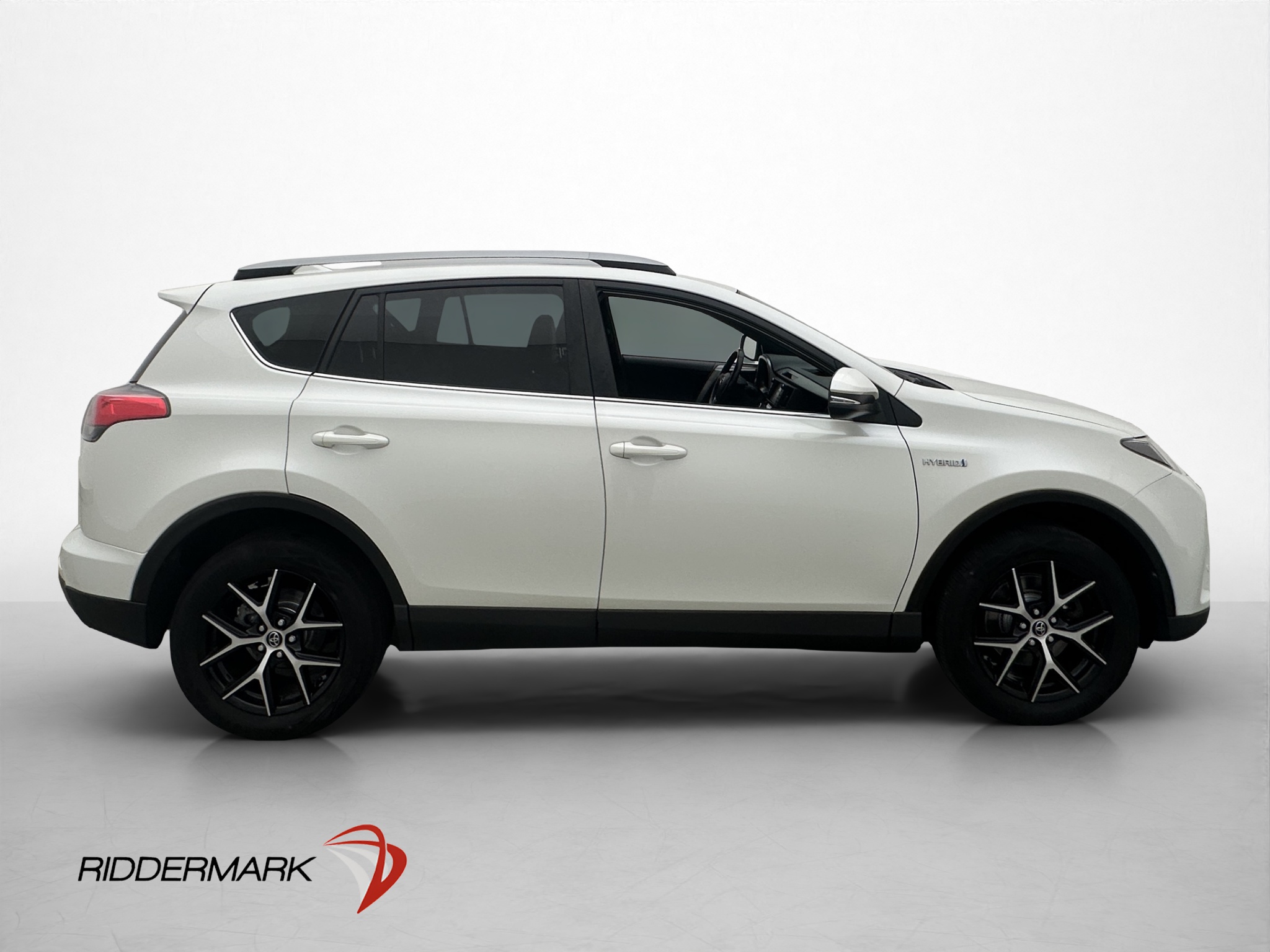 Toyota RAV4 Hybrid 2.5 Dual VVT-i AWD-i E-CVT, 197hp, 2017