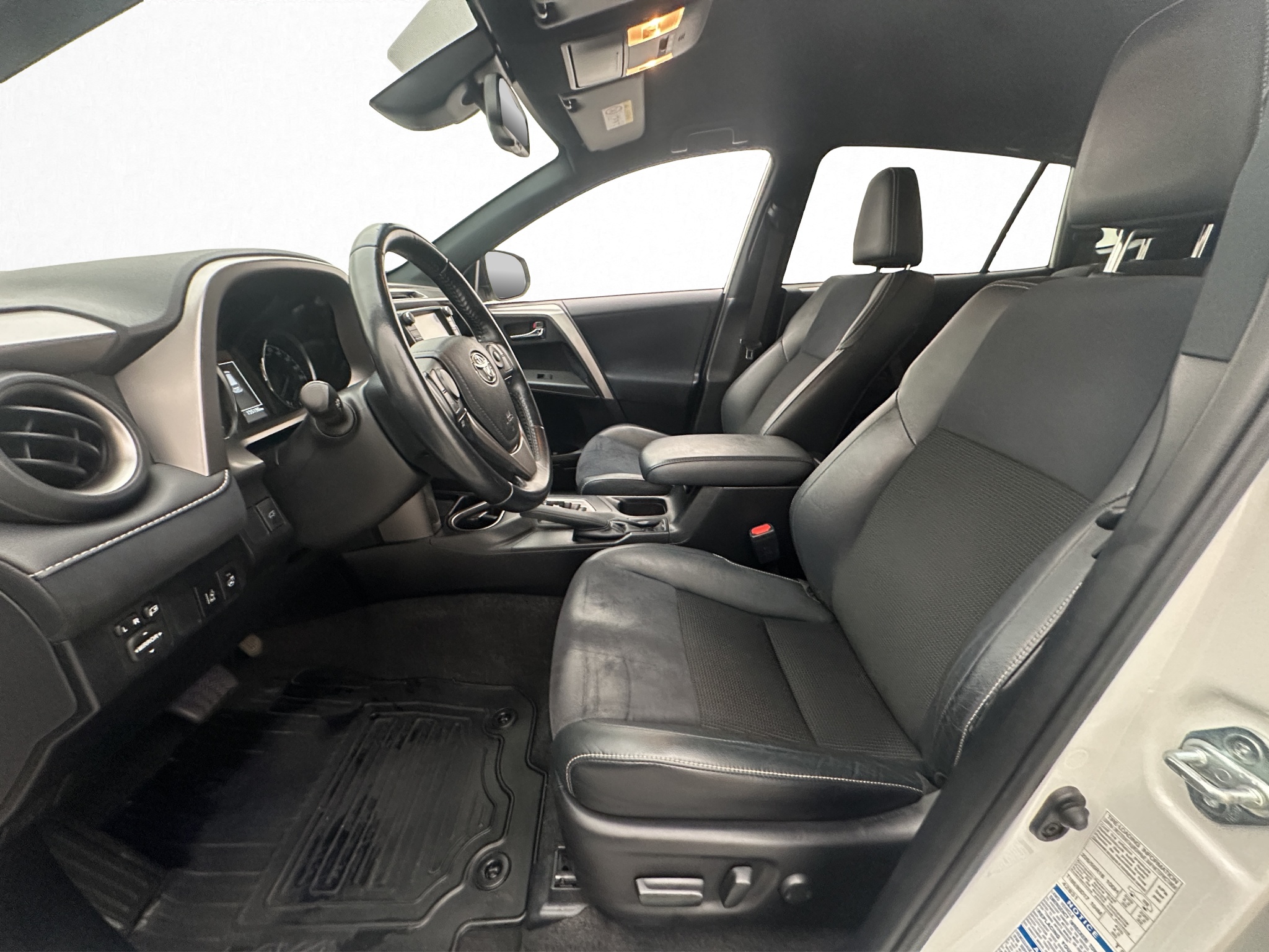 Toyota RAV4 Hybrid 2.5 Dual VVT-i AWD-i E-CVT, 197hp, 2017