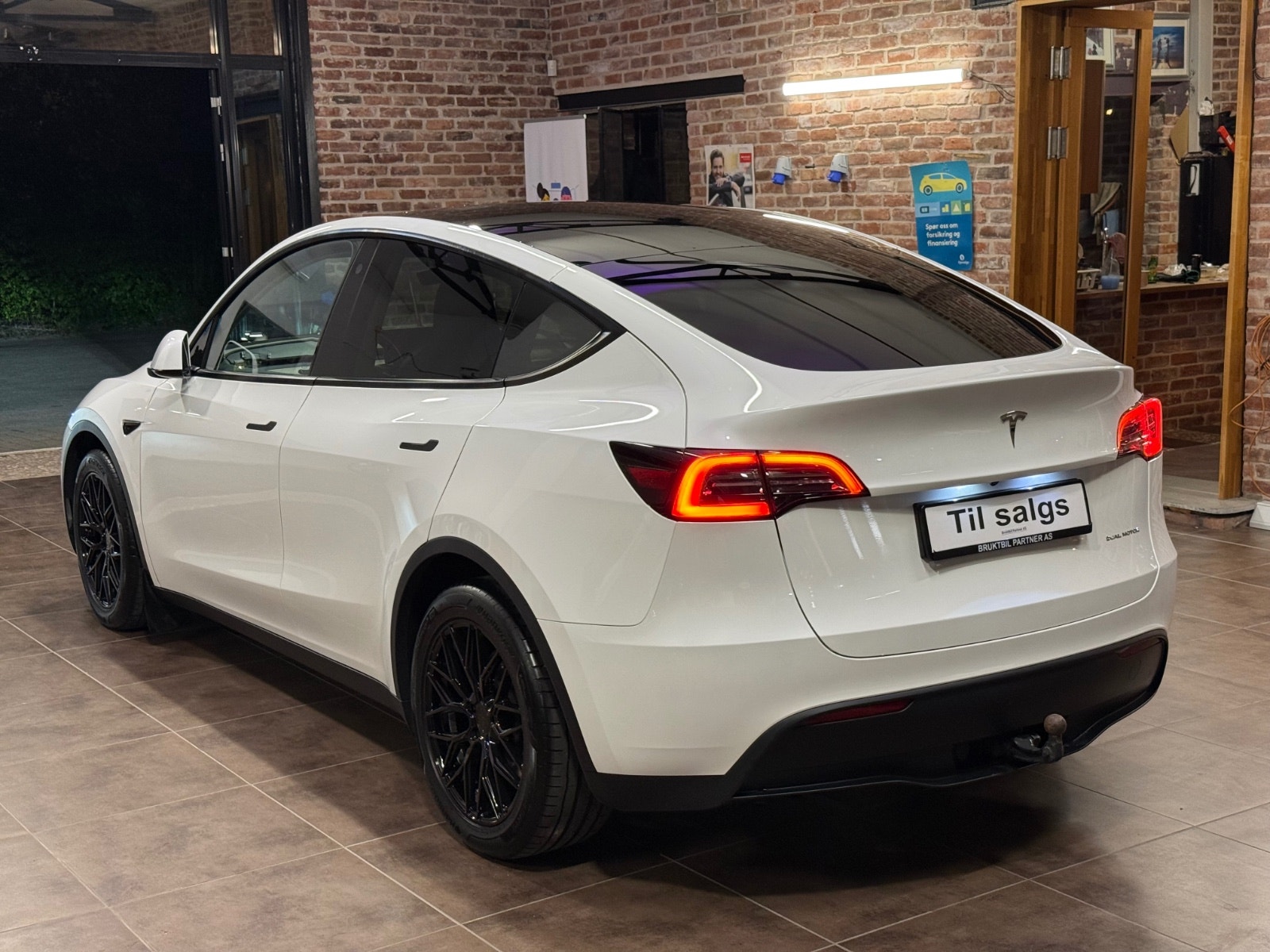 Tesla Model Y Long Range AWD, 514hp, 2024