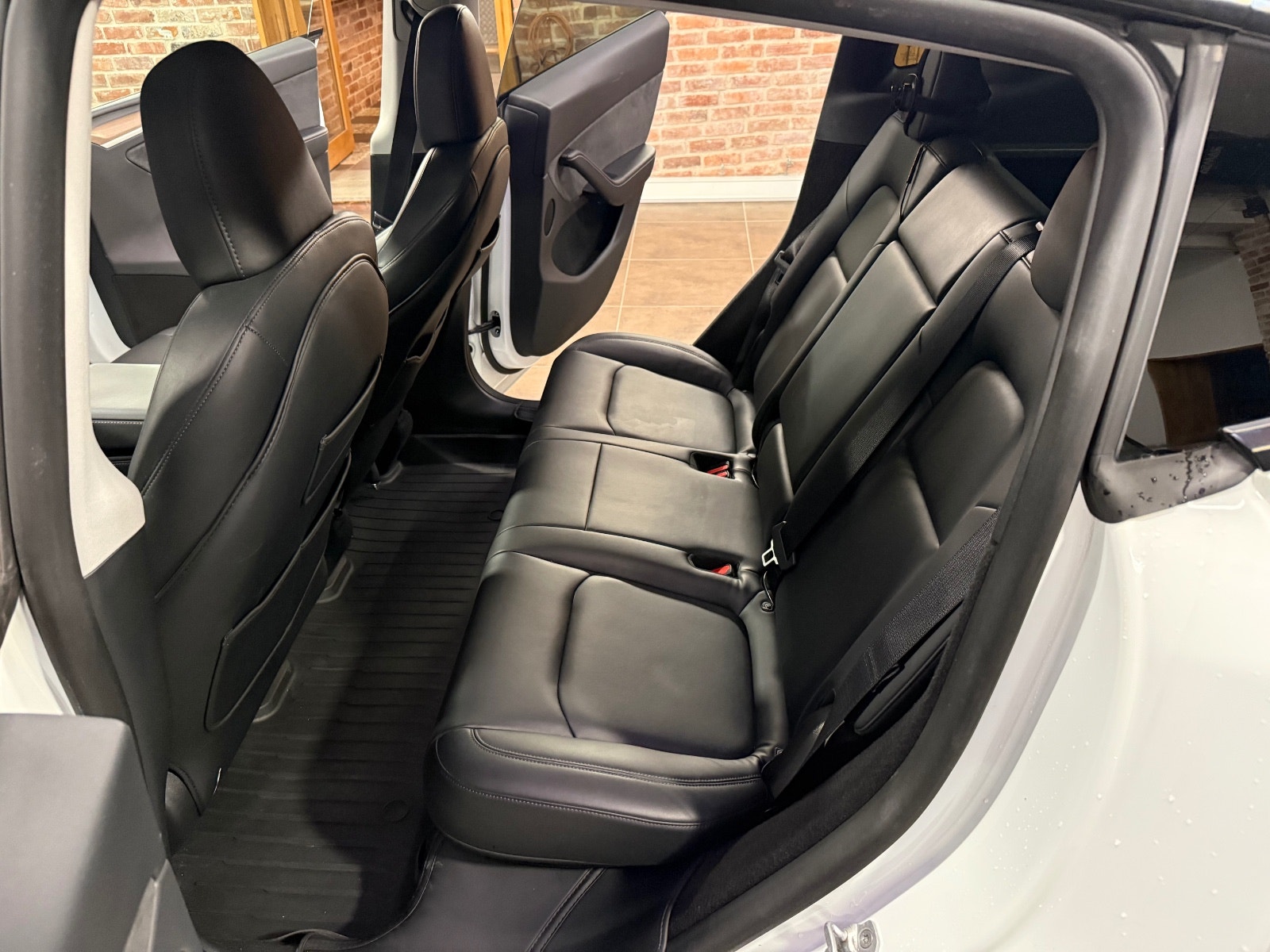 Tesla Model Y Long Range AWD, 514hp, 2024