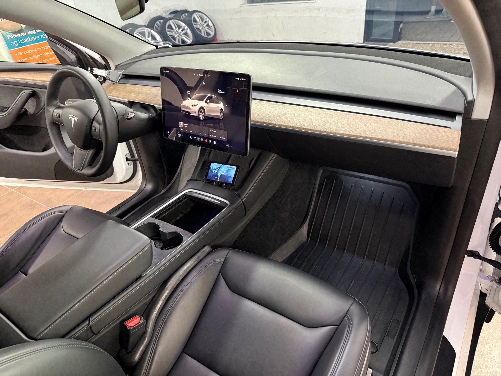 Tesla Model Y Long Range AWD, 514hp, 2024