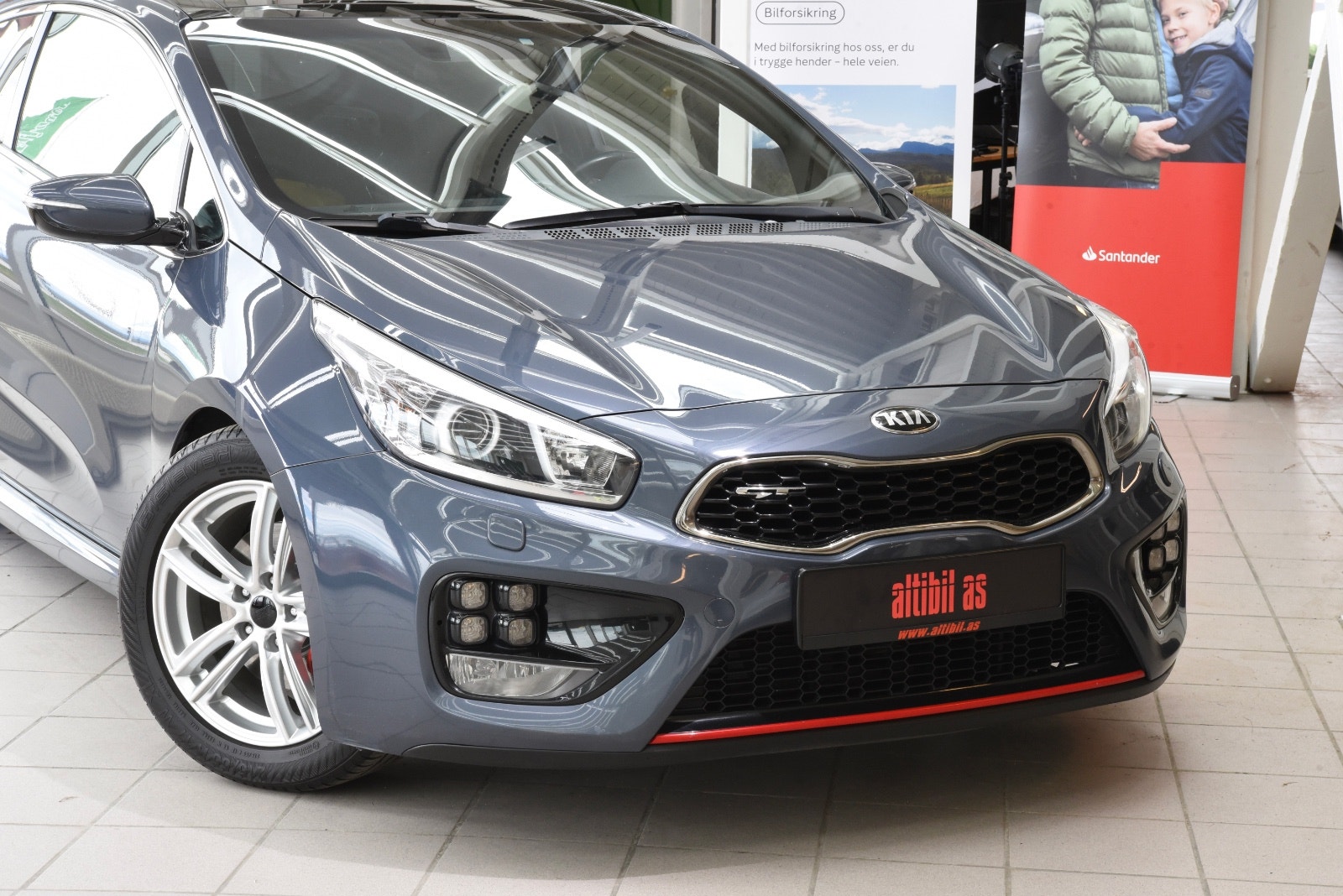 Kia pro_cee'd GT 1.6 GDI Manual, 6-trins, 204ps, 2014
