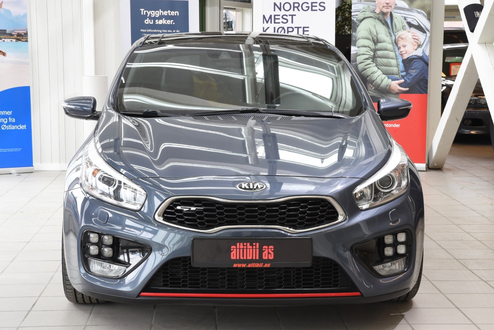 Kia pro_cee'd GT 1.6 GDI Manual, 6-trins, 204ps, 2014
