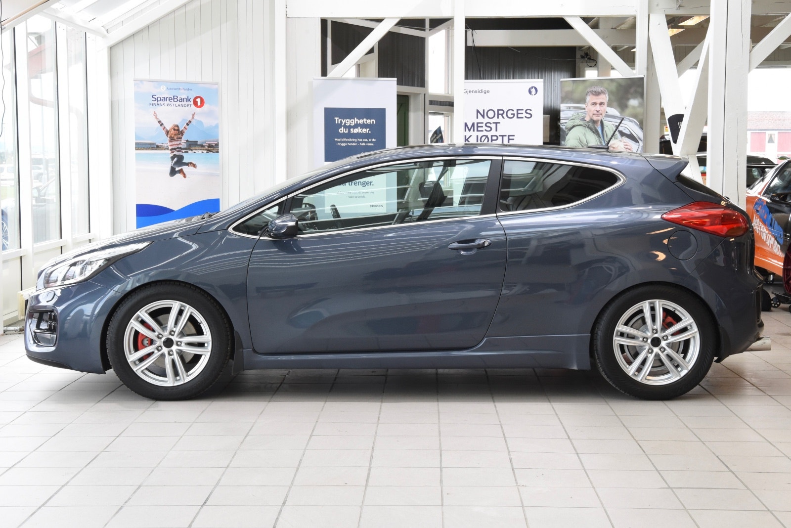 Kia pro_cee'd GT 1.6 GDI Manual, 6-trins, 204ps, 2014
