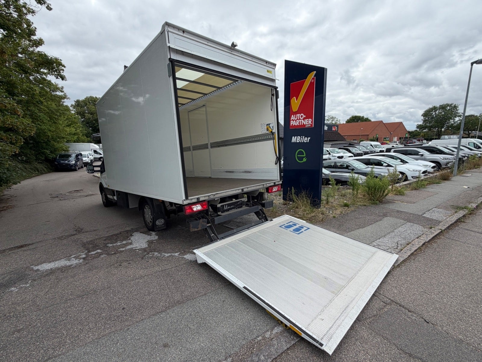 Ford Transit 350 Chassis Cab 2.0 EcoBlue SelectShift, 160hp, 2023