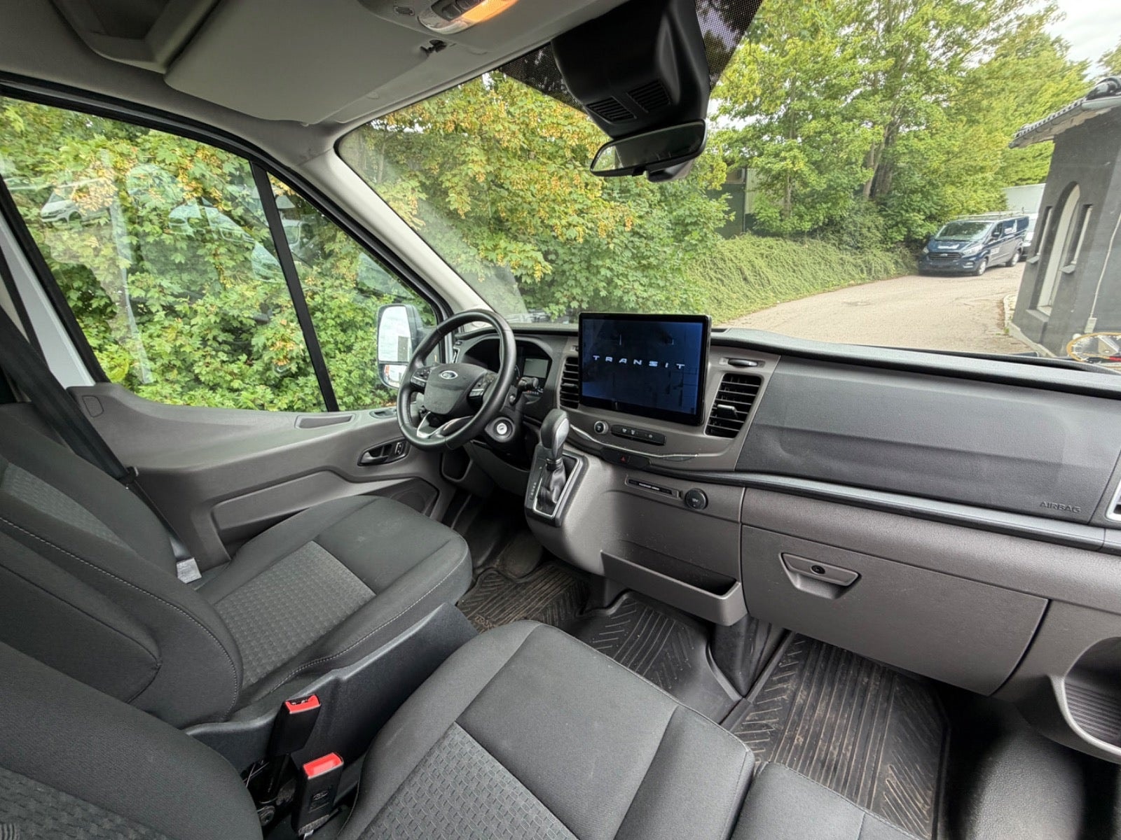 Ford Transit 350 Chassis Cab 2.0 EcoBlue SelectShift, 160hp, 2023