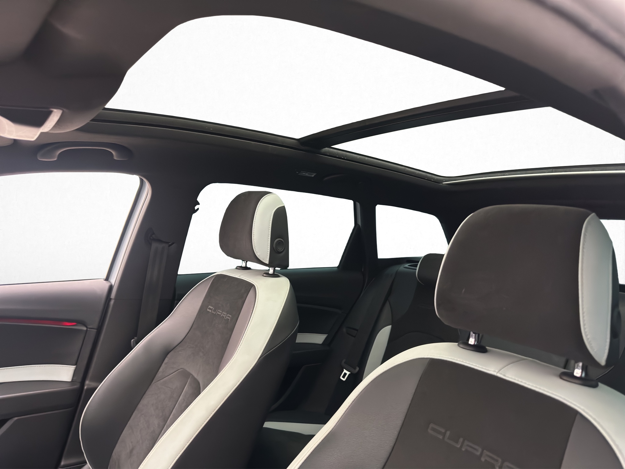 SEAT León Cupra ST 2.0 TSI DSG Sequential, 290hp, 2016