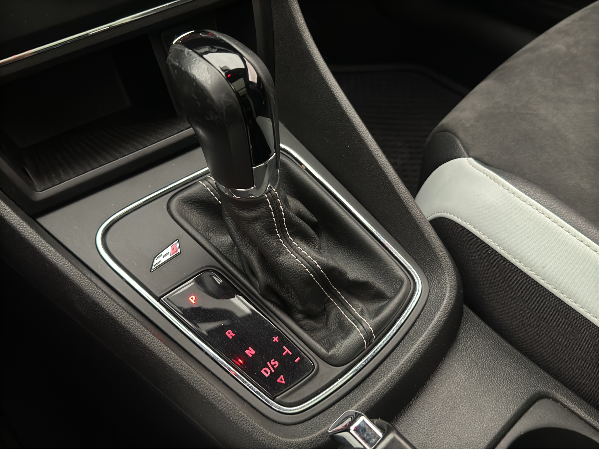 SEAT León Cupra ST 2.0 TSI DSG Sequential, 290hp, 2016