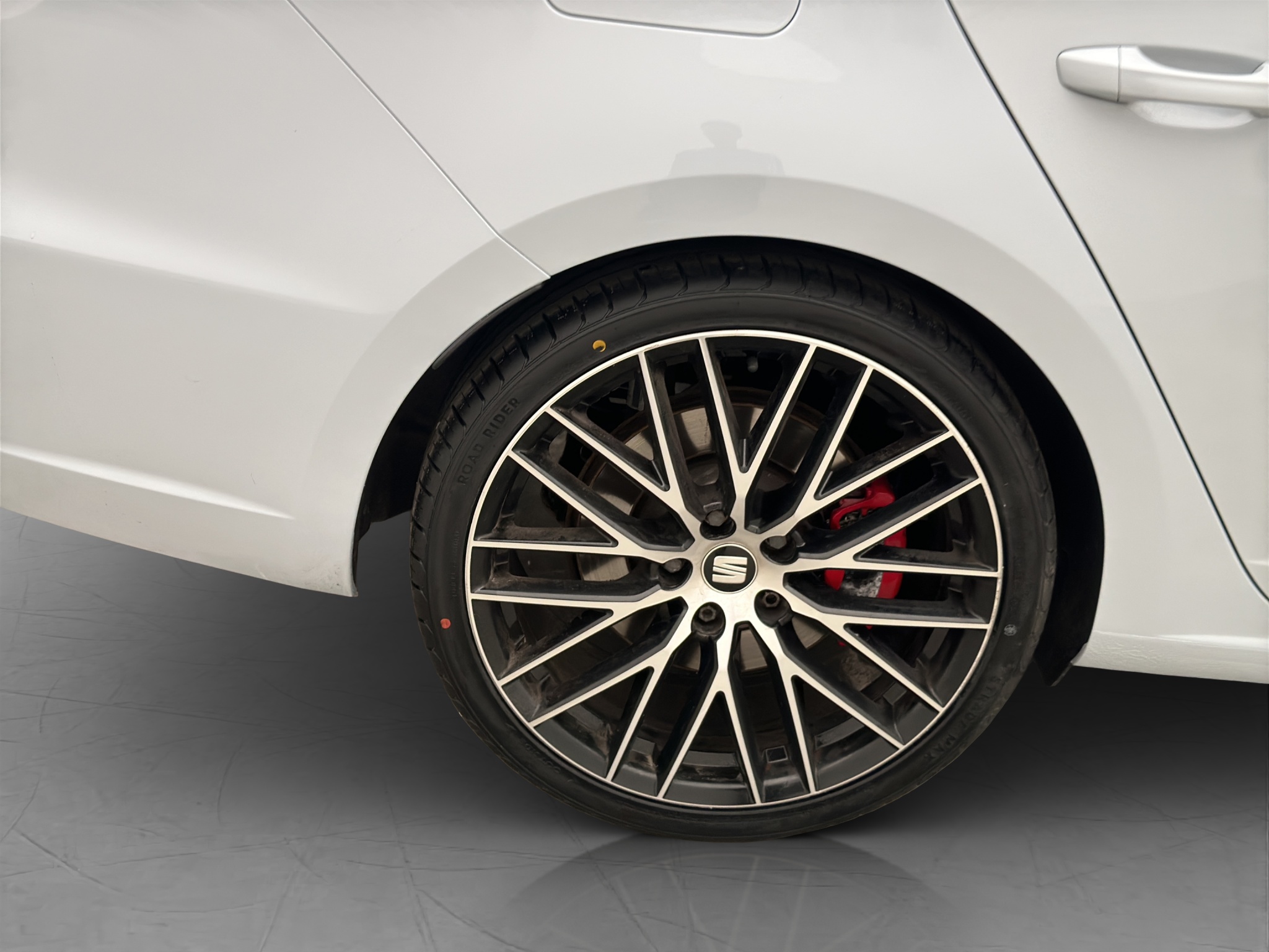 SEAT León Cupra ST 2.0 TSI DSG Sequential, 290hp, 2016