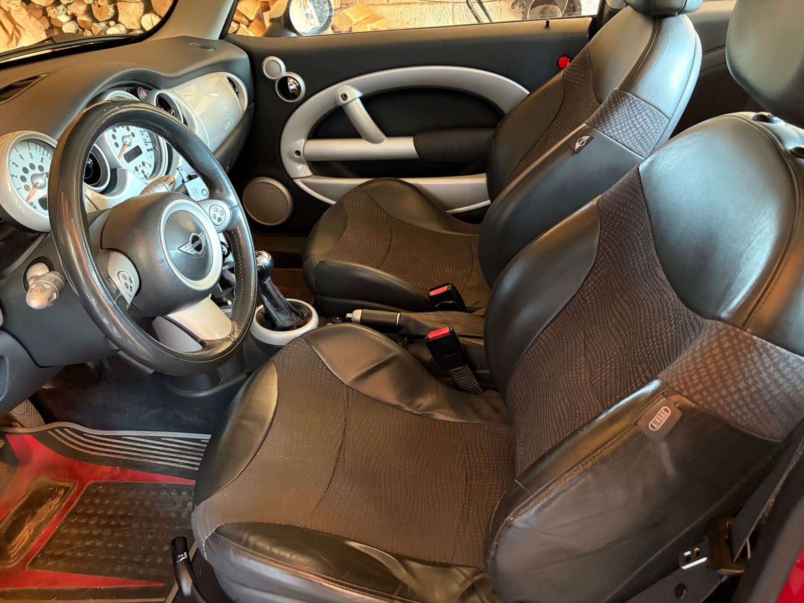 MINI Cooper Manual, 5-trins, 116ps, 2004