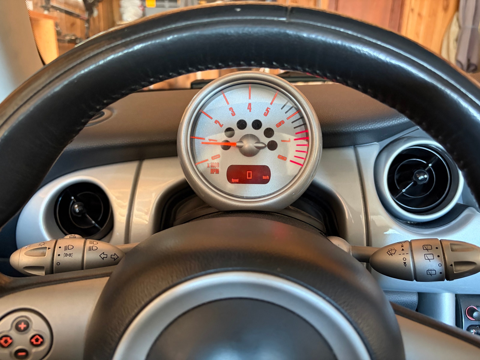 MINI Cooper Manual, 5-trins, 116ps, 2004